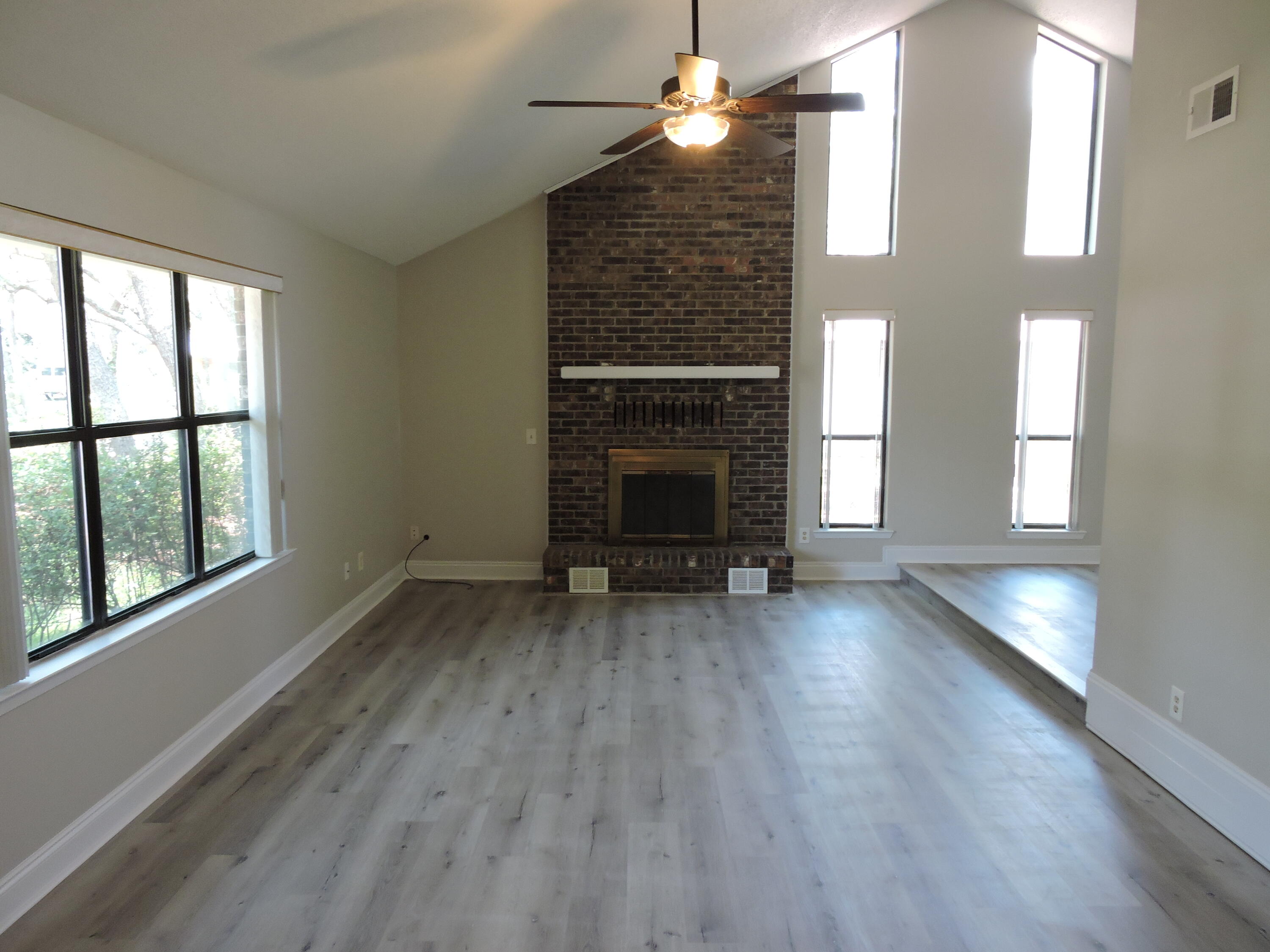 WOODLANDS PH 2 - Residential Lease