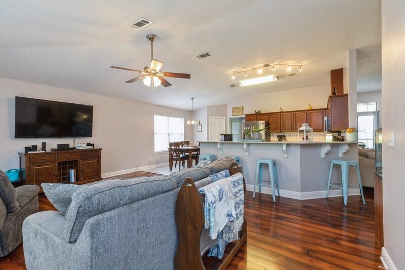 NORTHVIEW ESTATES 7TH ADDN - Residential