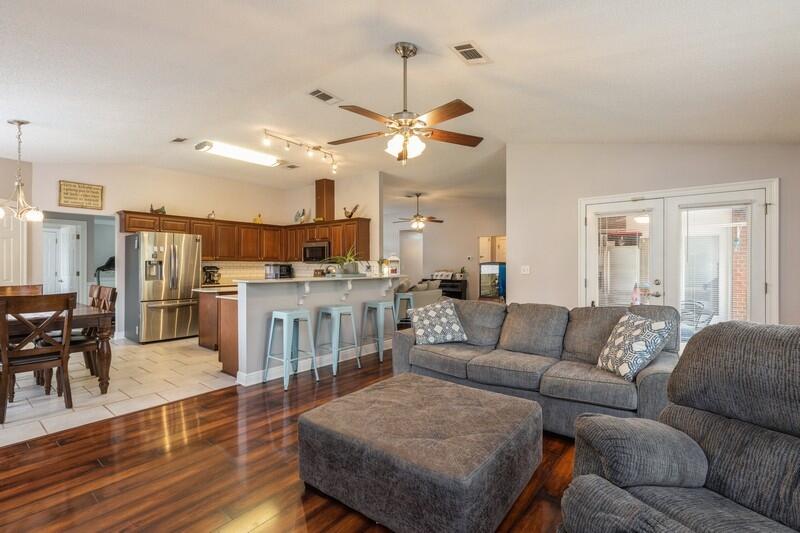 NORTHVIEW ESTATES 7TH ADDN - Residential