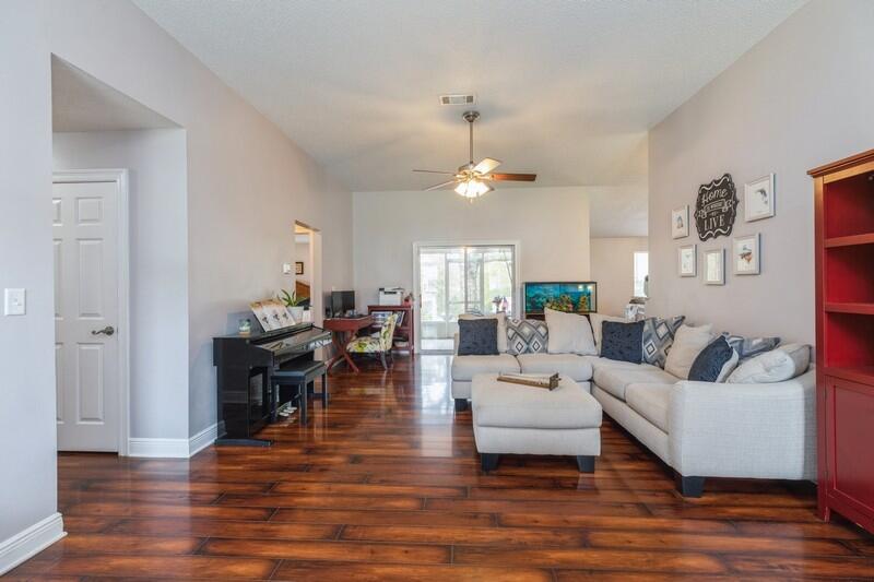 NORTHVIEW ESTATES 7TH ADDN - Residential