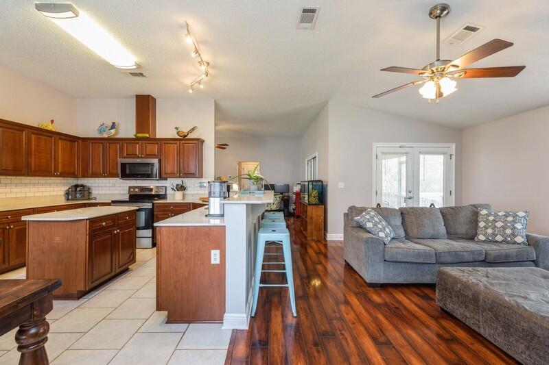 NORTHVIEW ESTATES 7TH ADDN - Residential