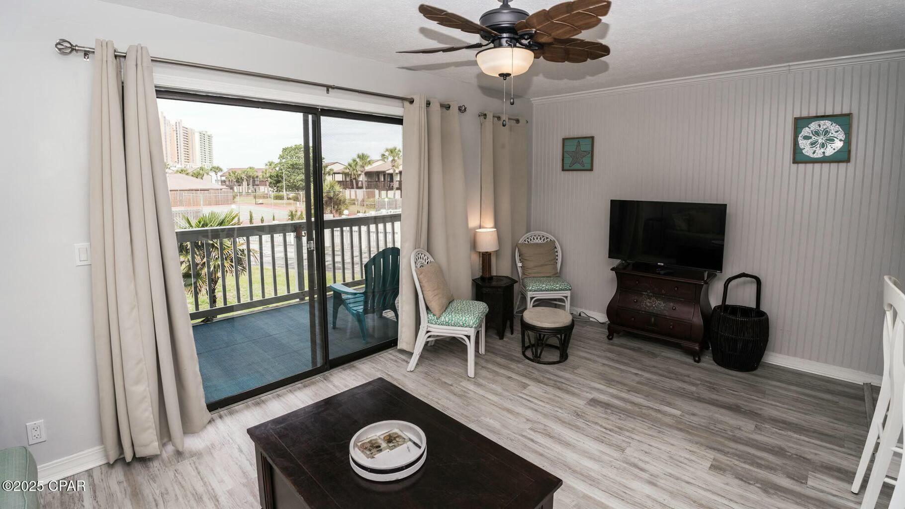 ENDLESS SUMMER II - Residential