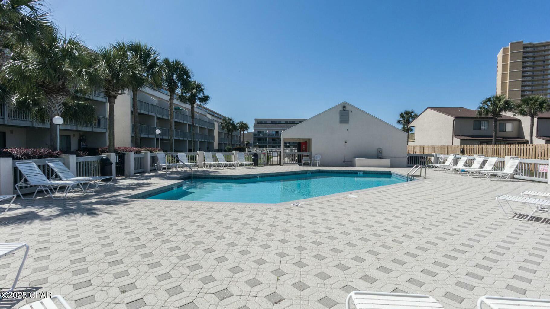 ENDLESS SUMMER II - Residential