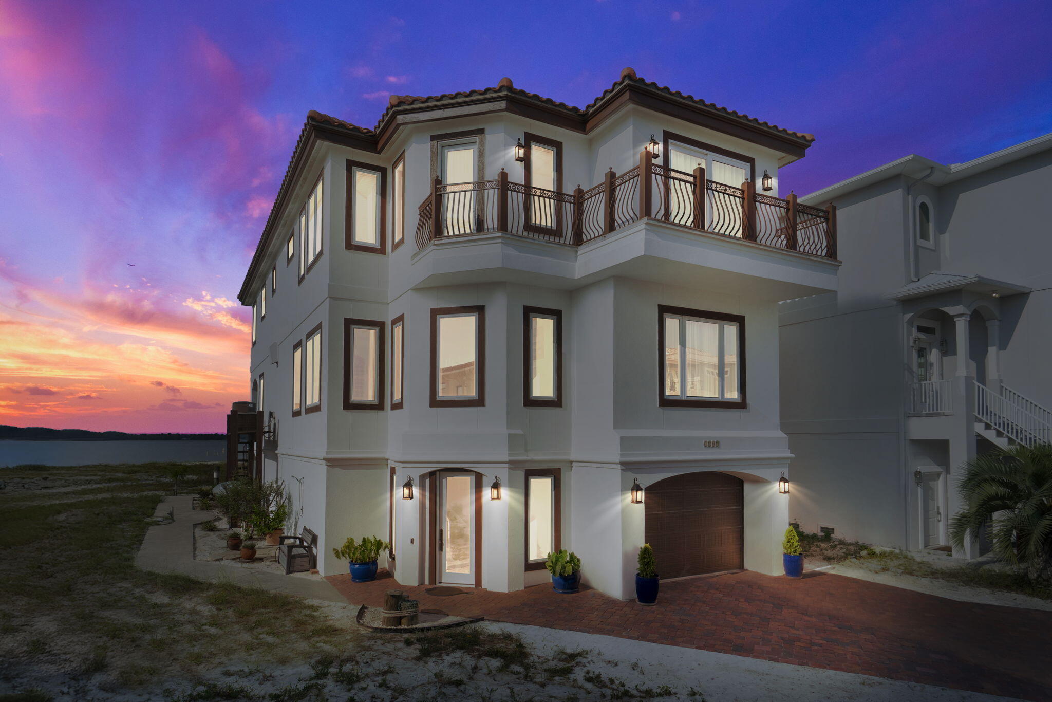 SAILMAKER COVE - Residential