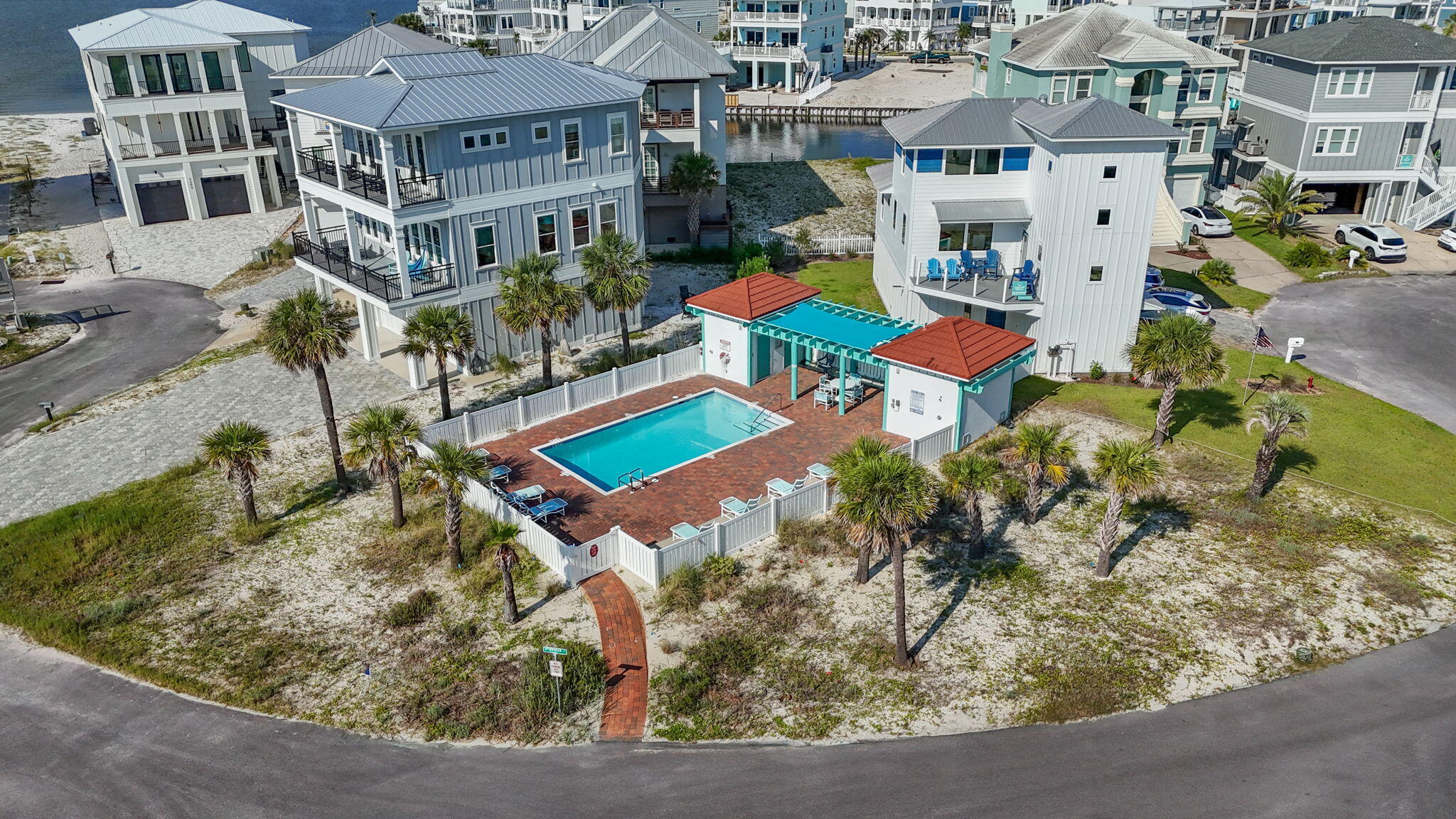 SAILMAKER COVE - Residential