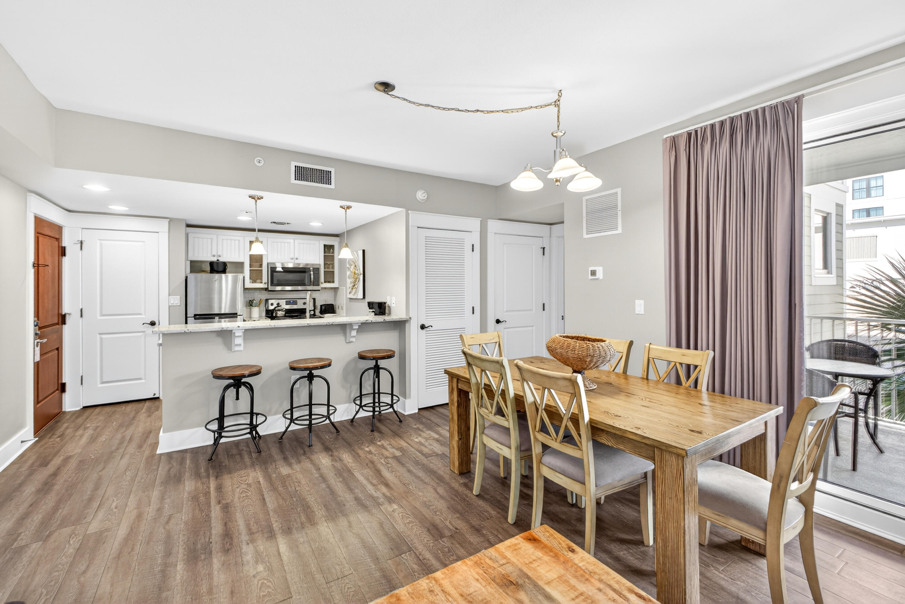 PILOT HOUSE - Residential