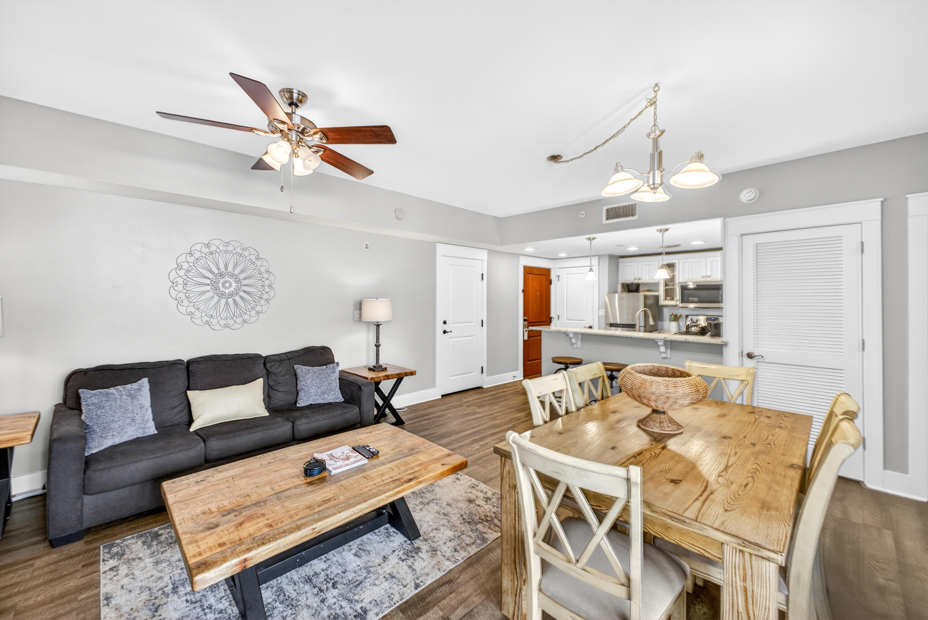 PILOT HOUSE - Residential