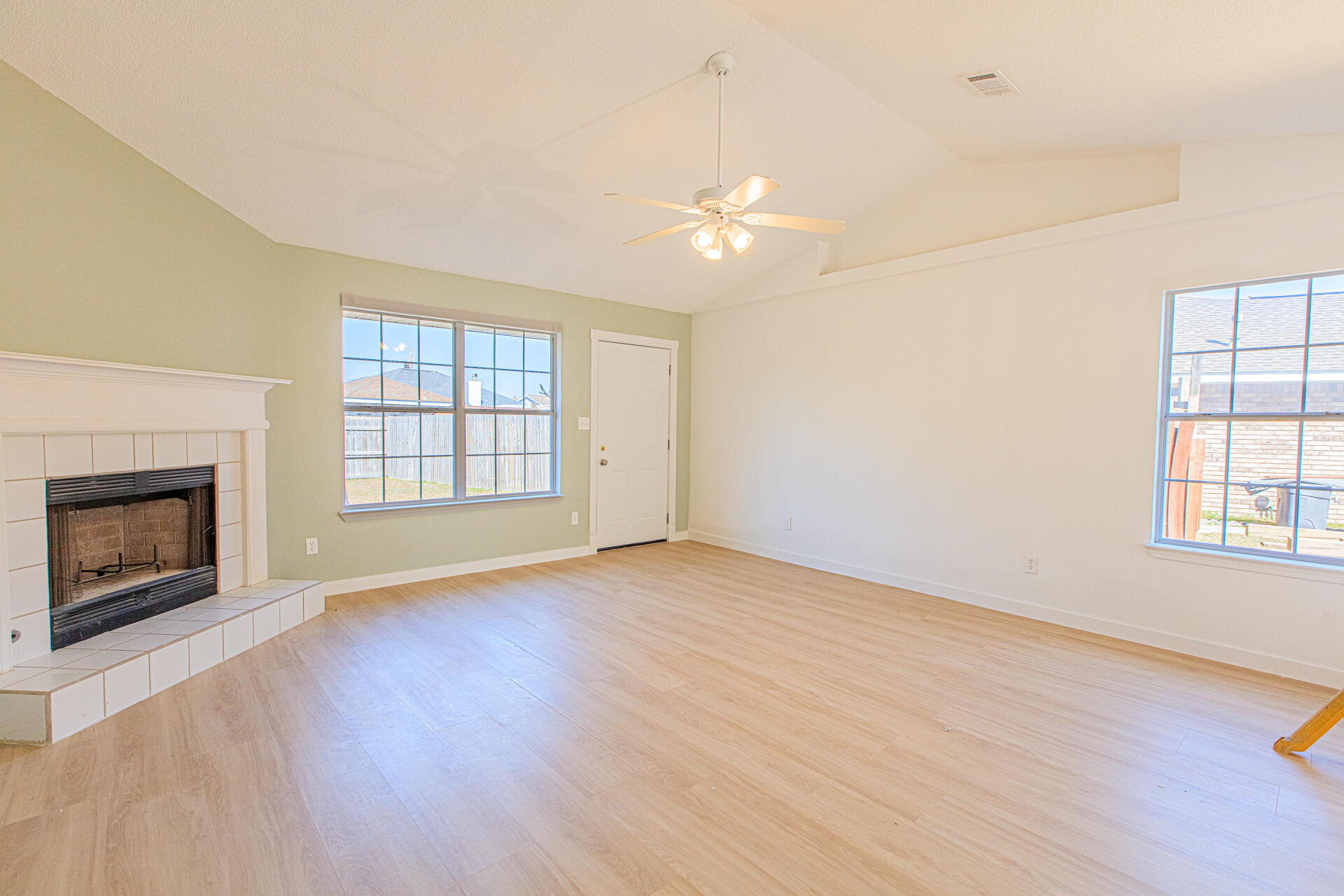 WOODRIDGE MANOR - Residential