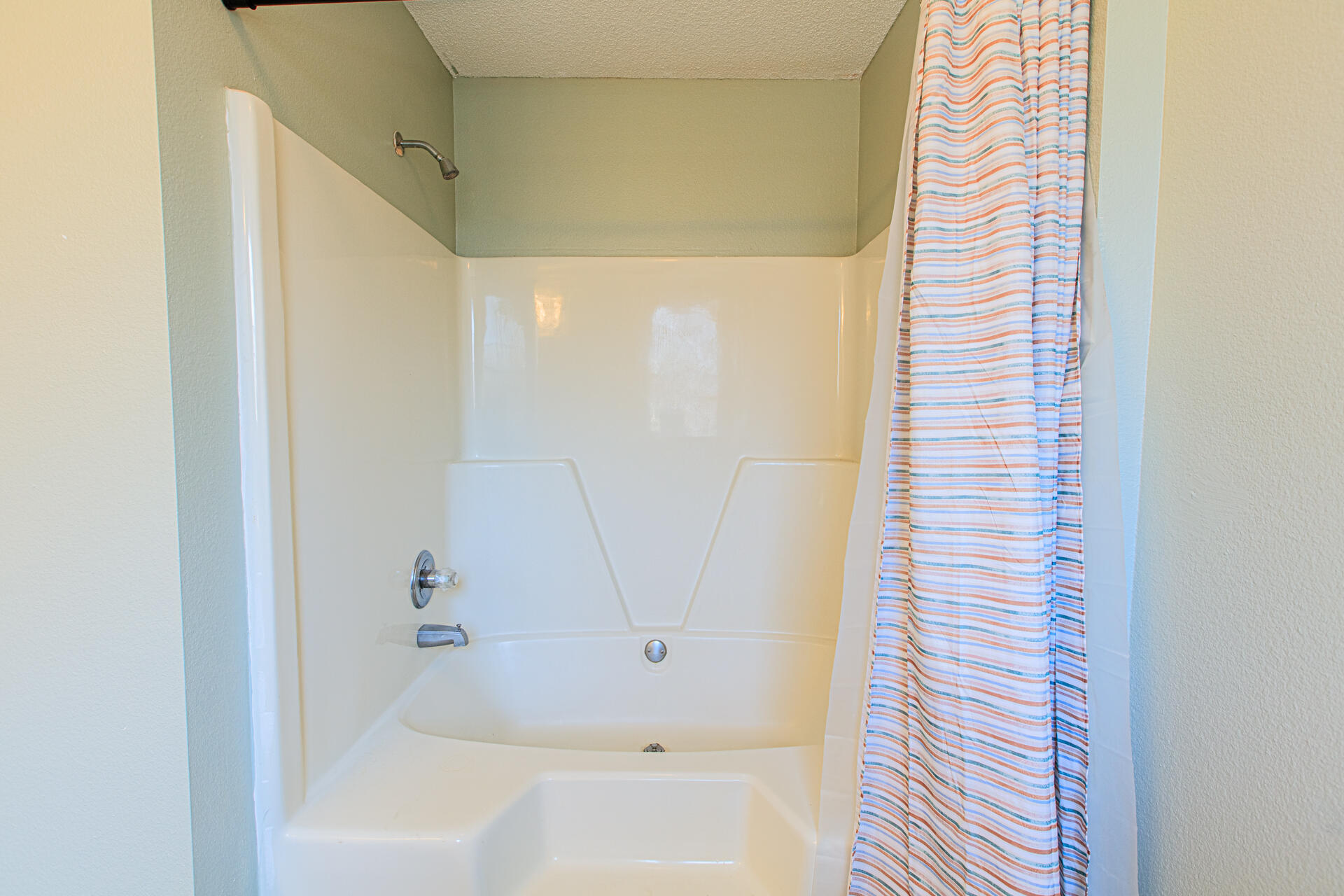 WOODRIDGE MANOR - Residential