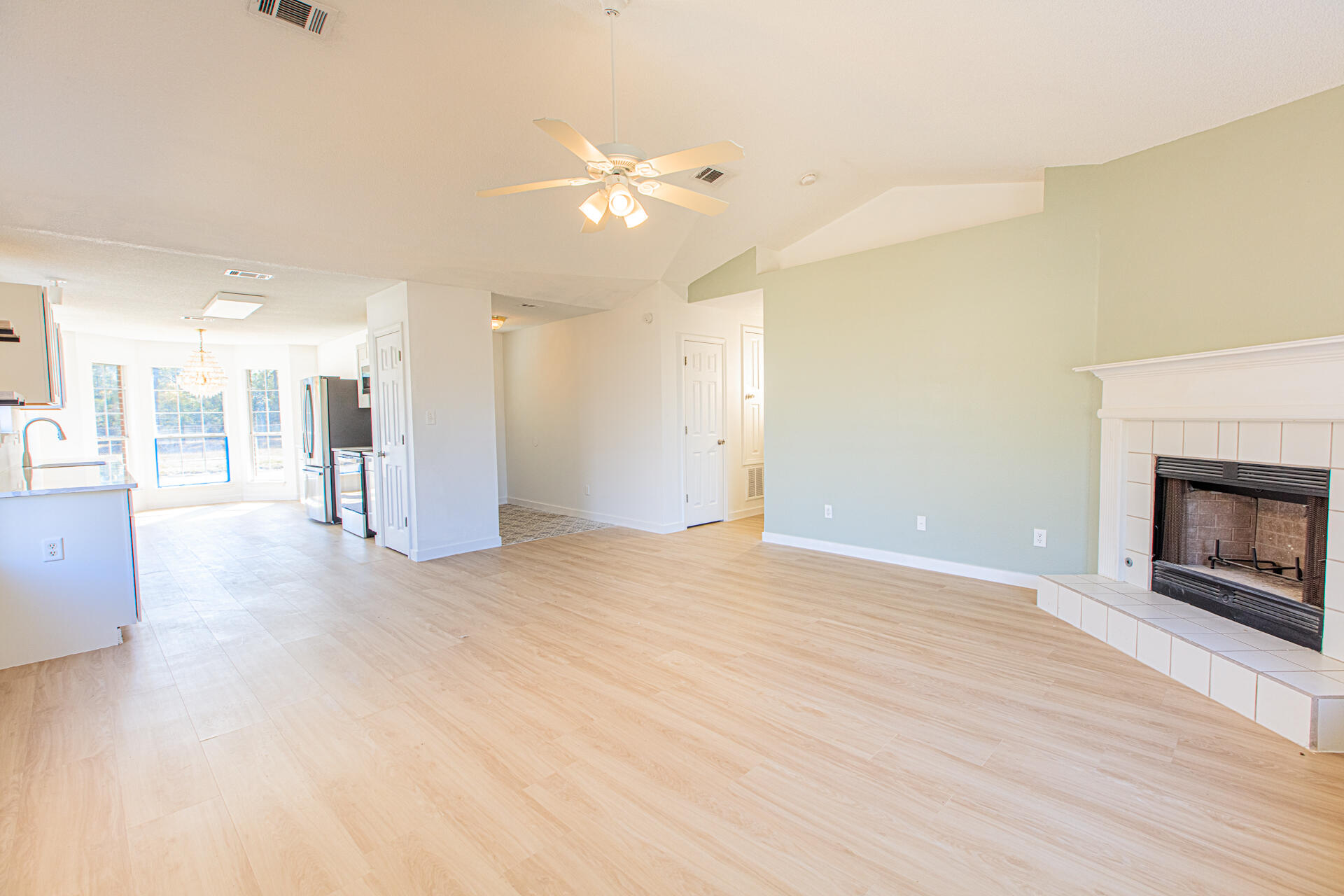 WOODRIDGE MANOR - Residential