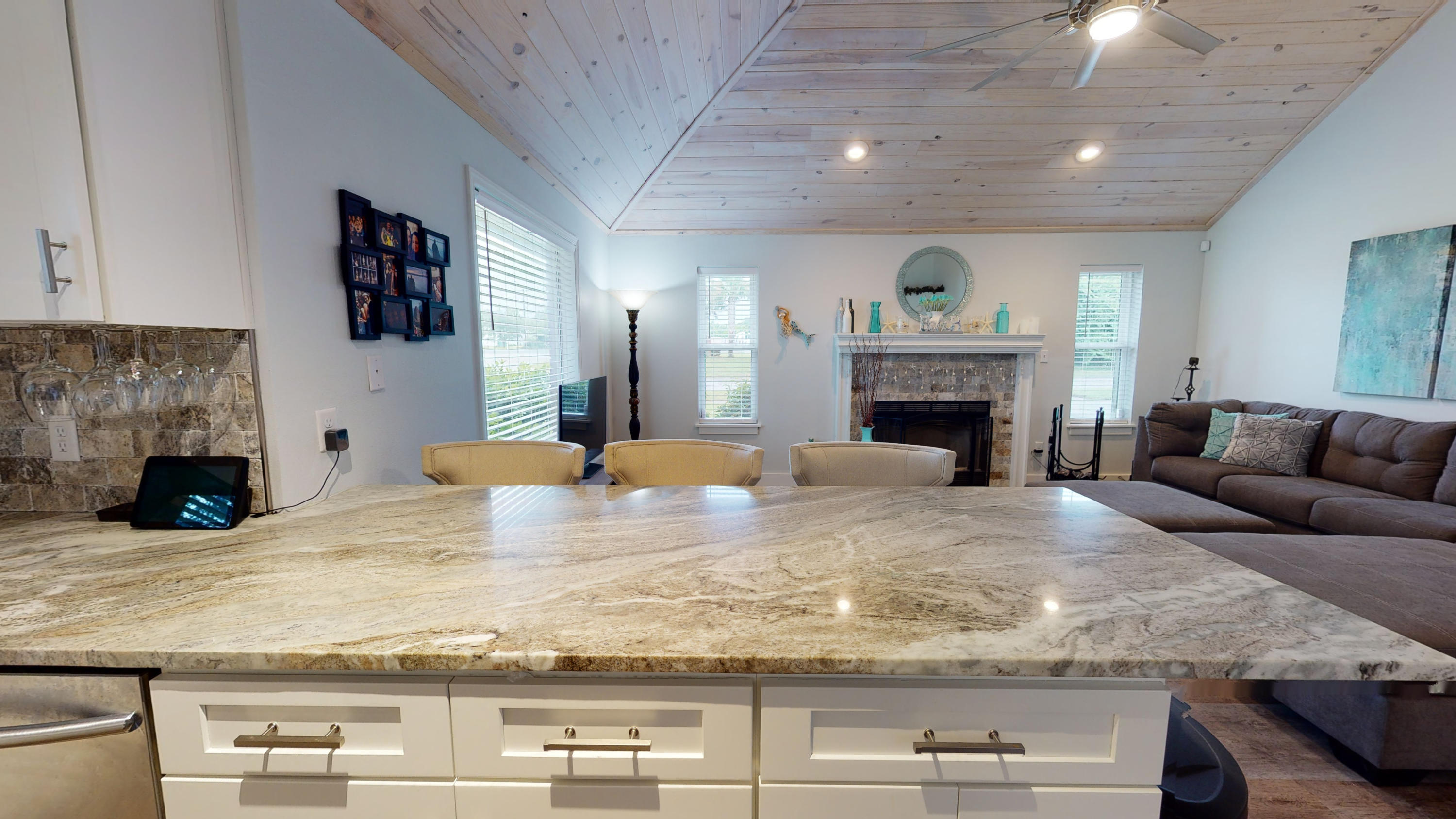 CASTELAR - Residential