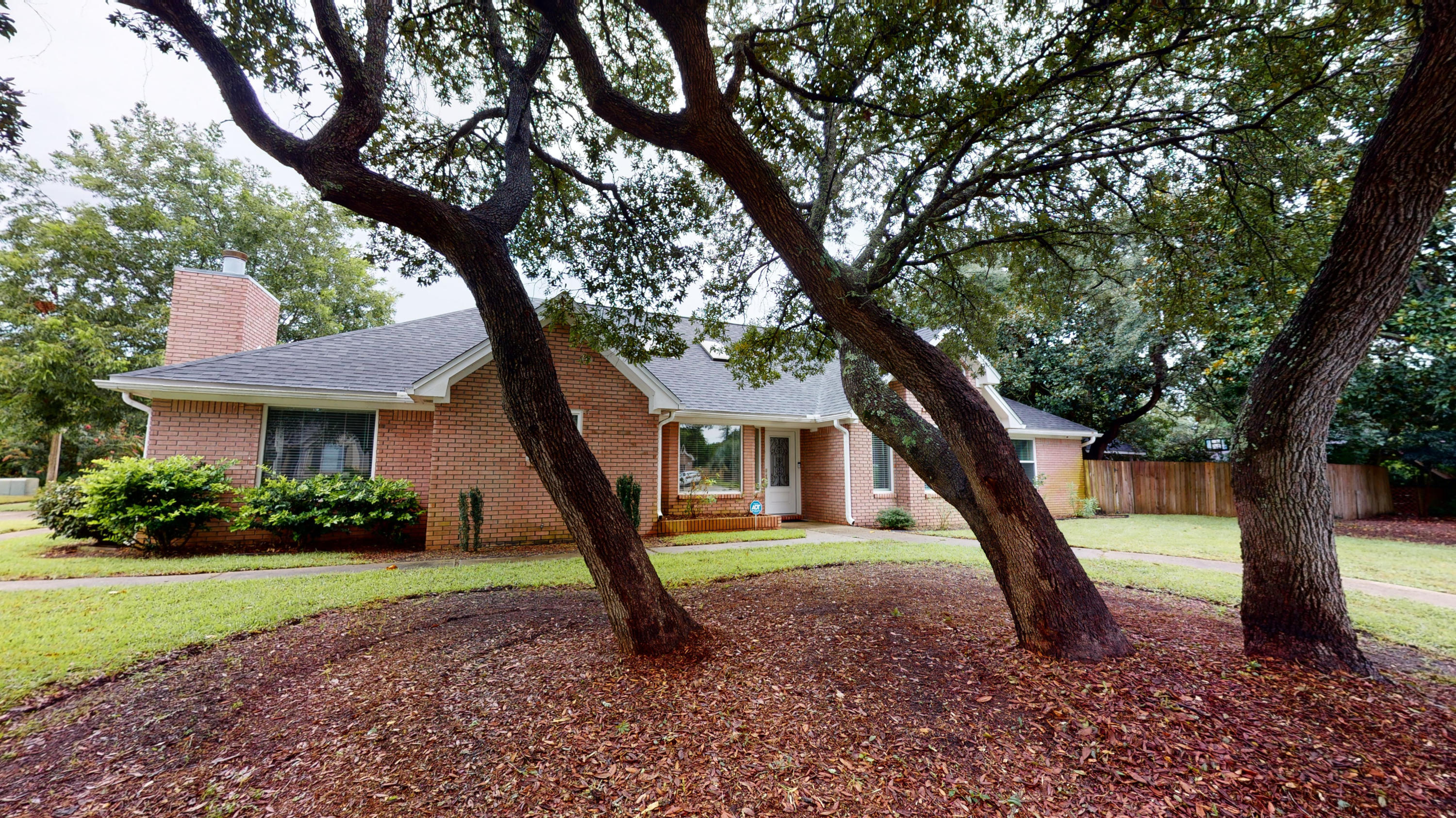 CASTELAR - Residential