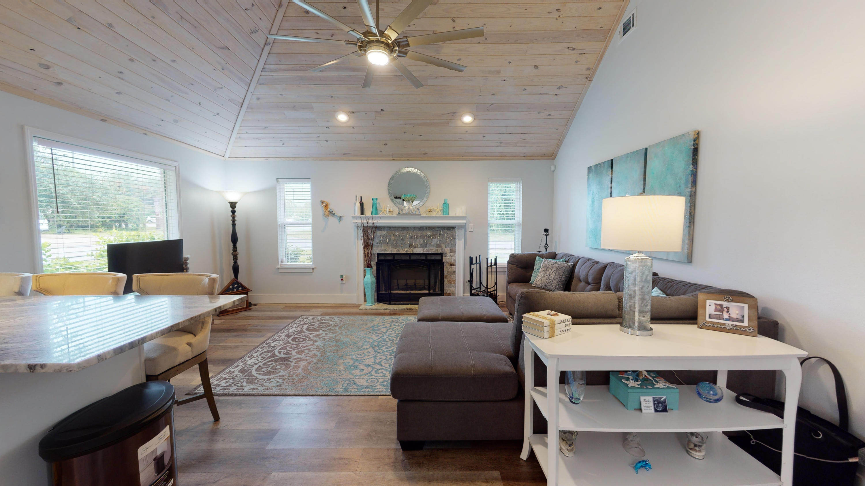 CASTELAR - Residential