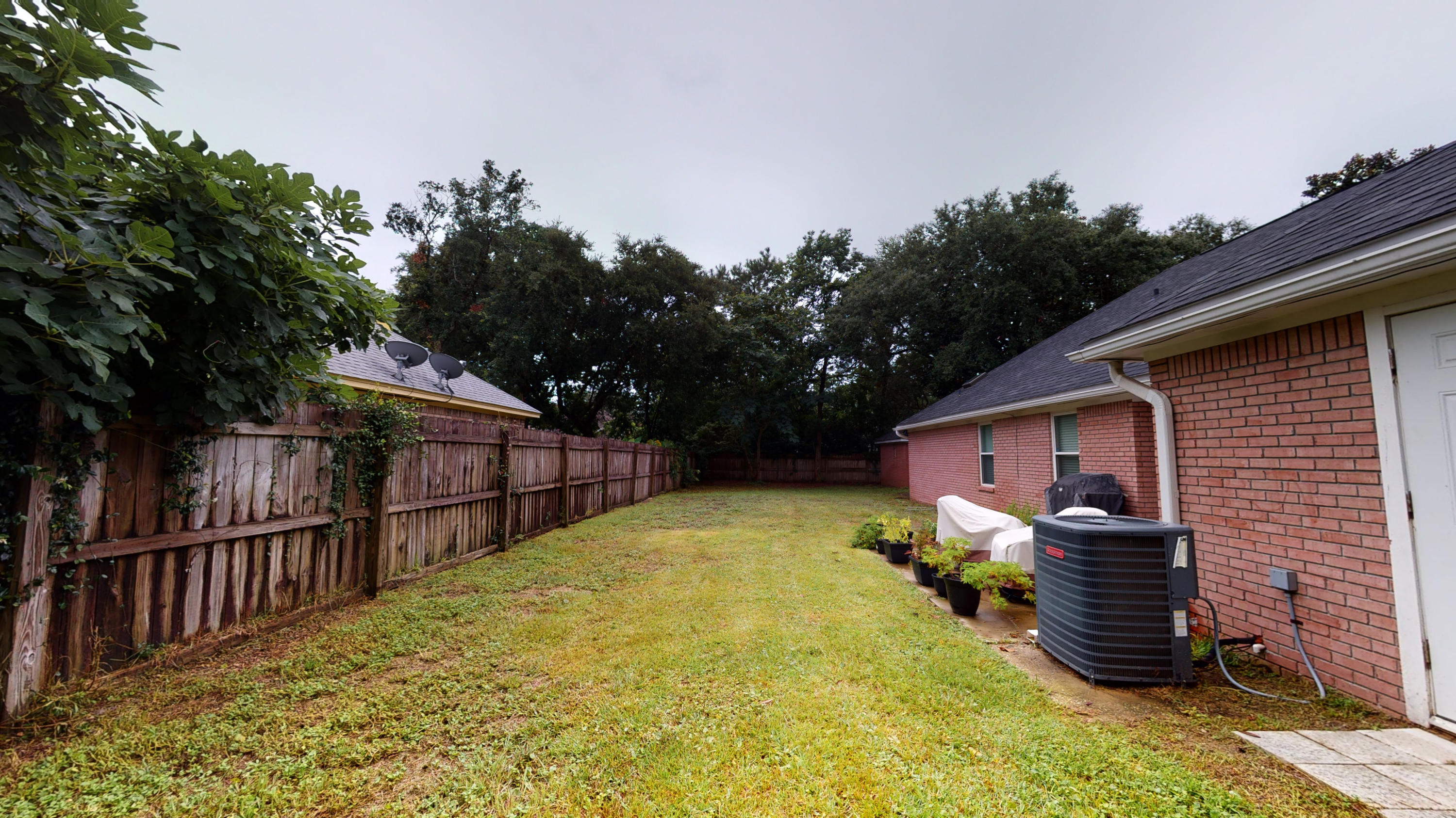 CASTELAR - Residential