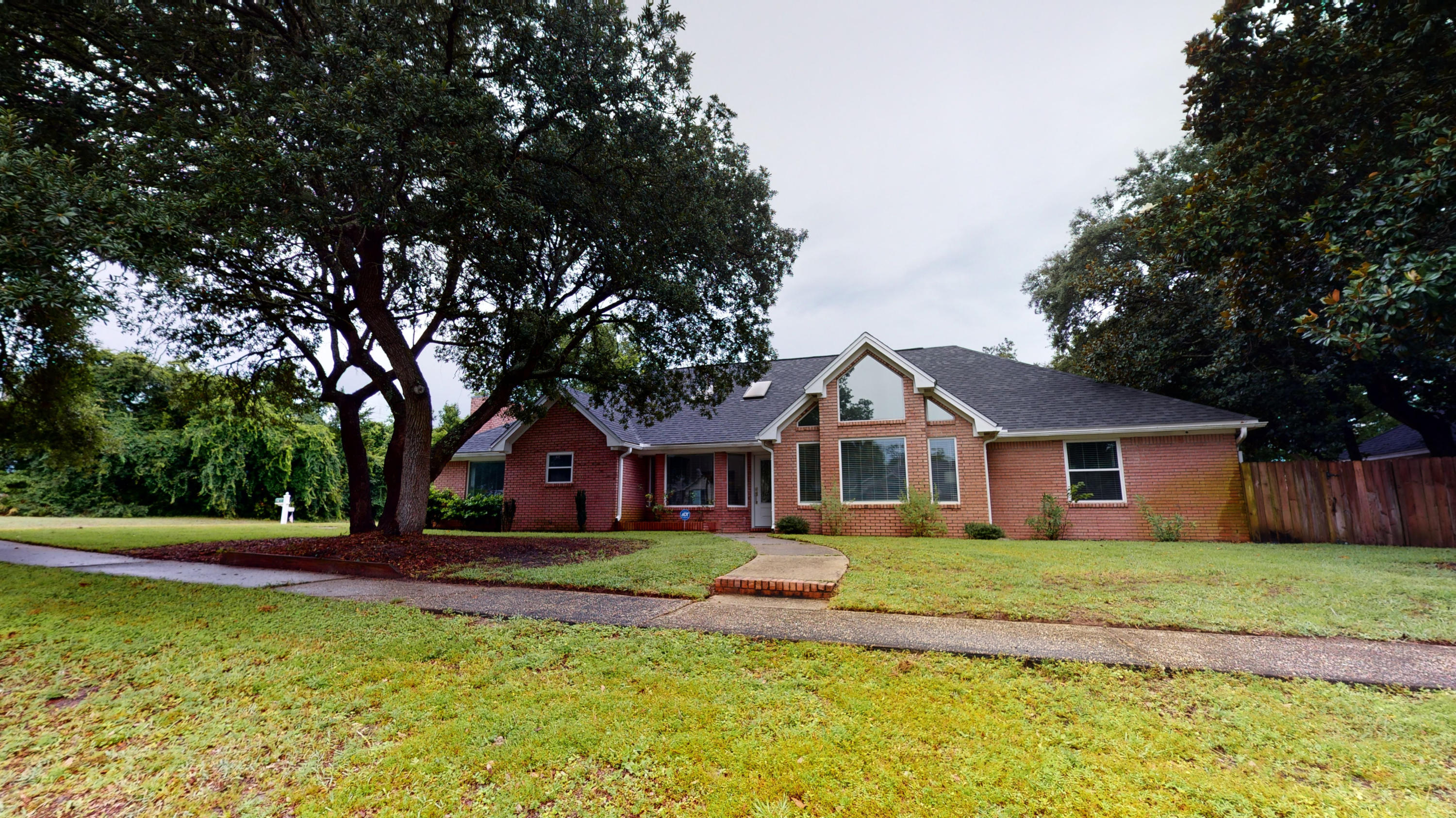 CASTELAR - Residential