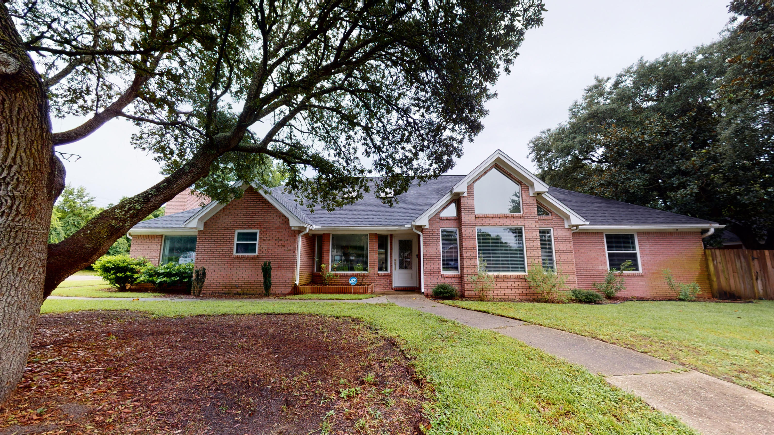 CASTELAR - Residential