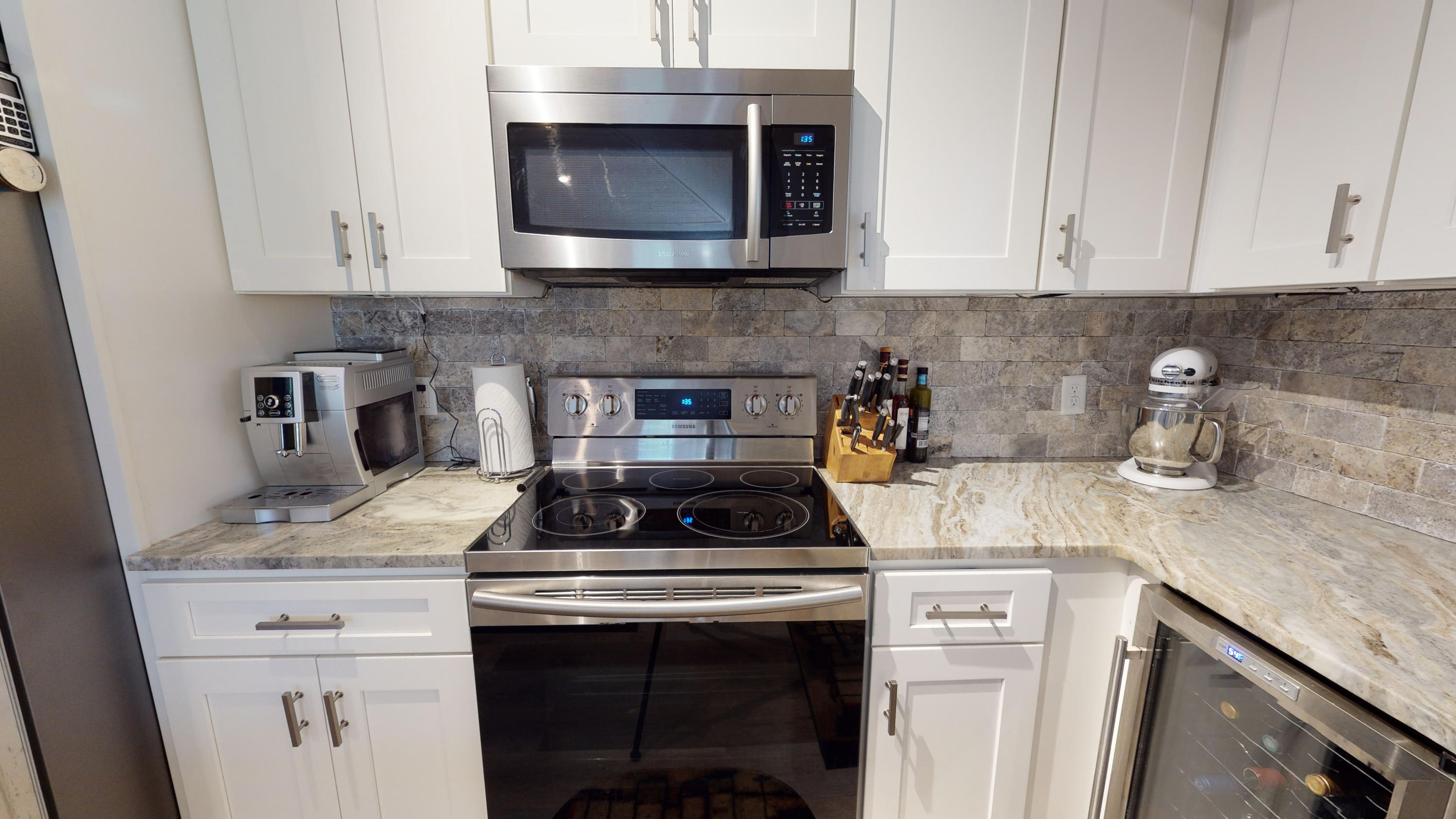 CASTELAR - Residential