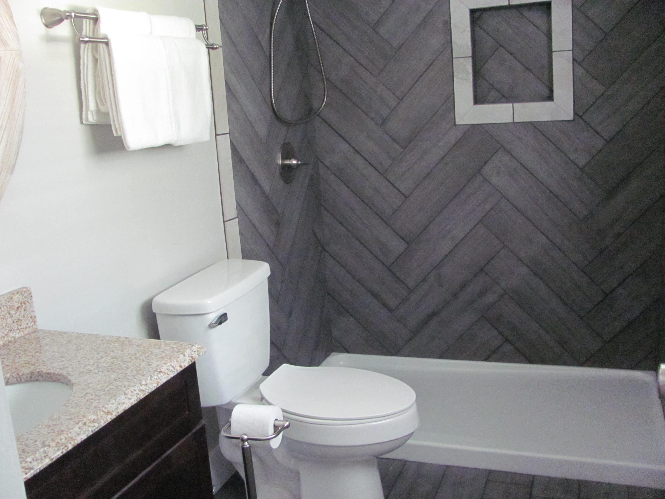 Kenwood/Chateauguay - Residential