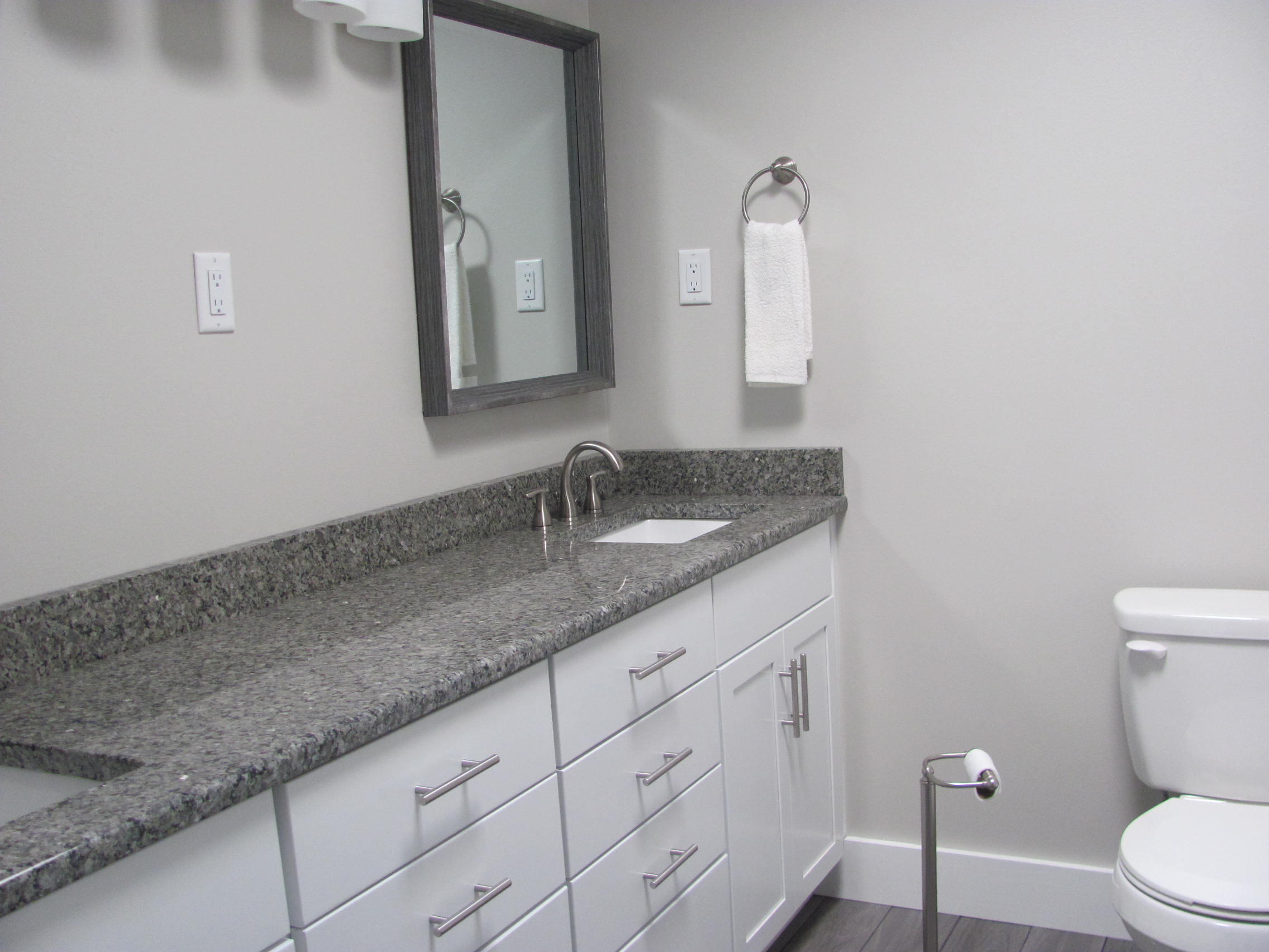 Kenwood/Chateauguay - Residential