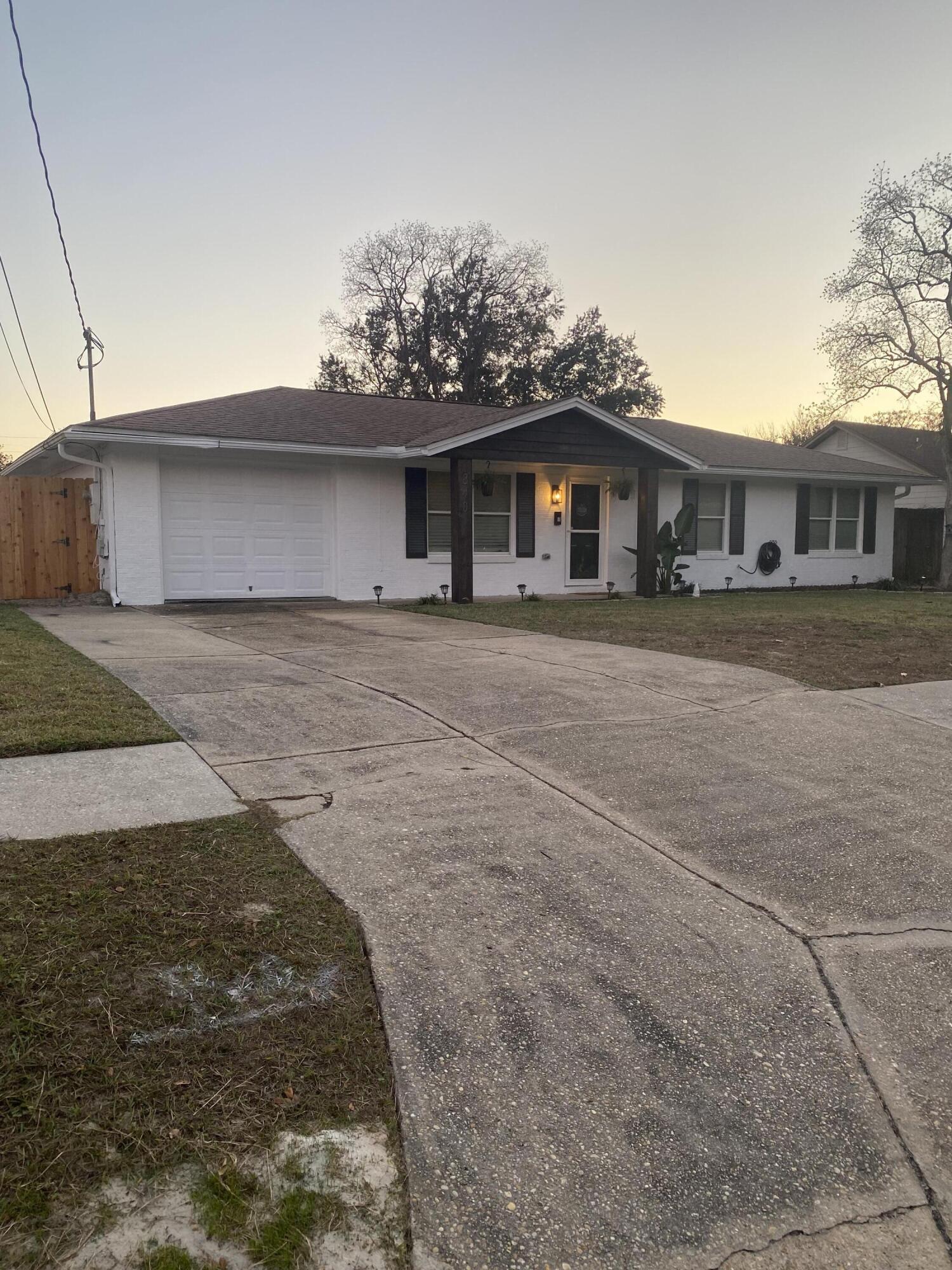 CHATEAU PRES DE LA MER - Residential