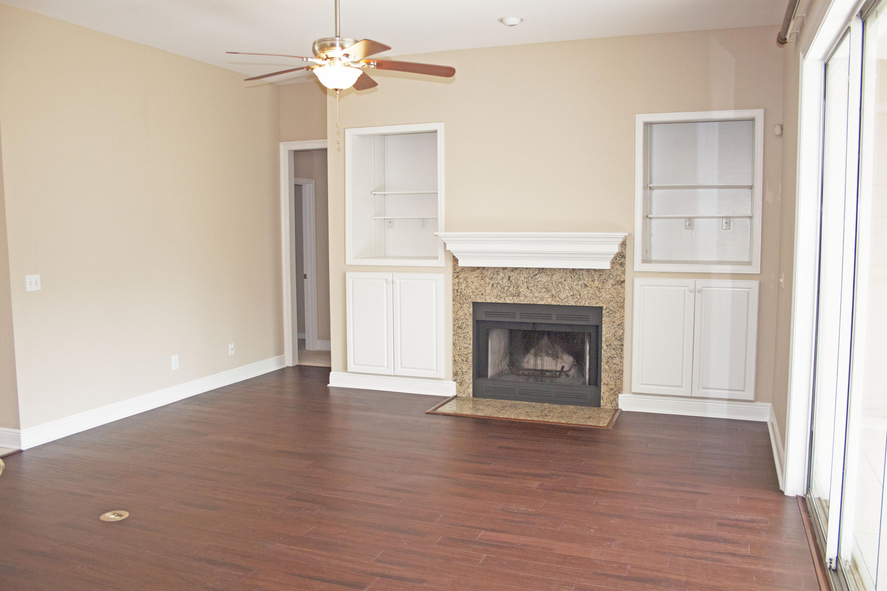 PELICAN BAY - Residential