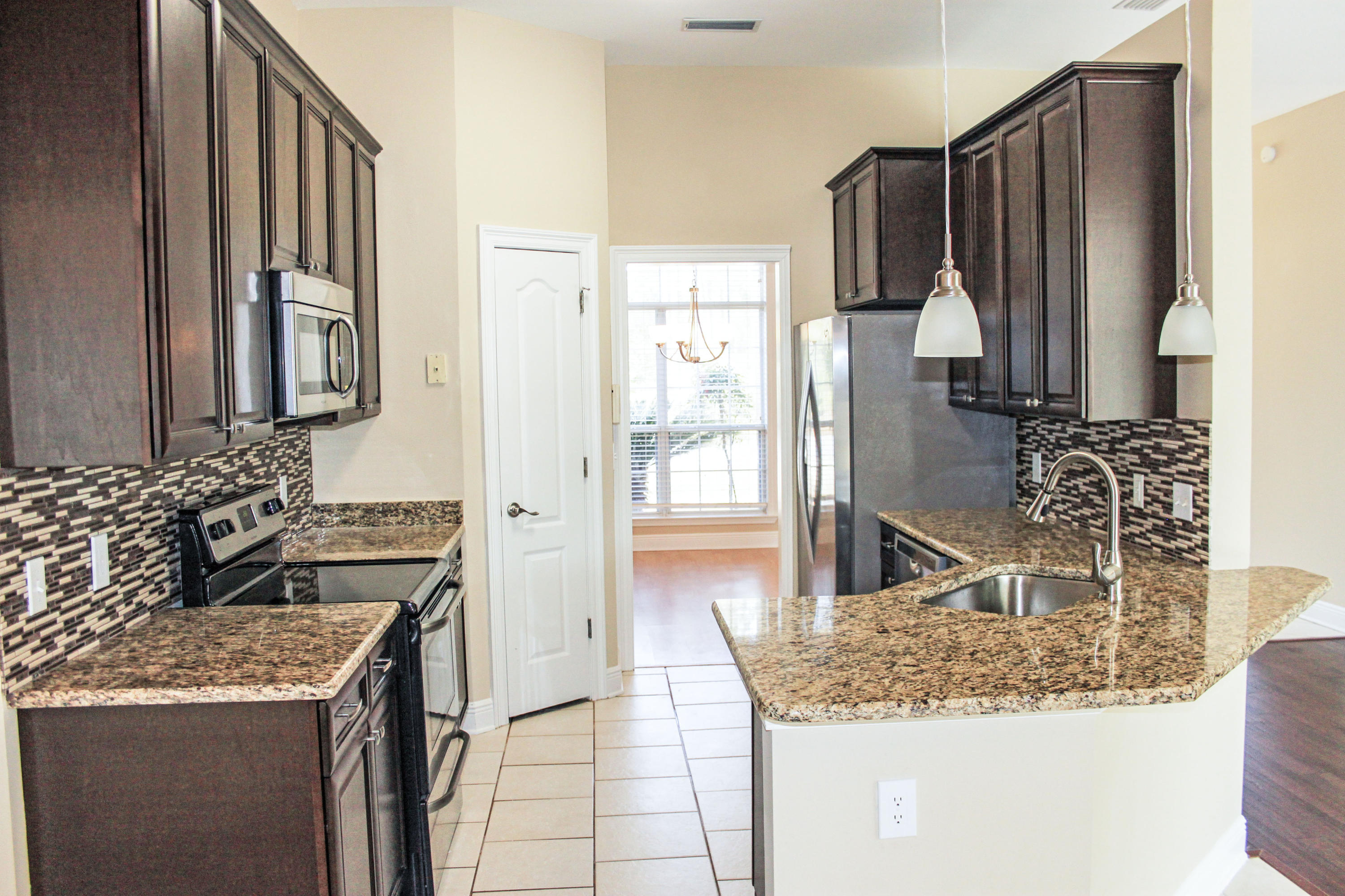 PELICAN BAY - Residential