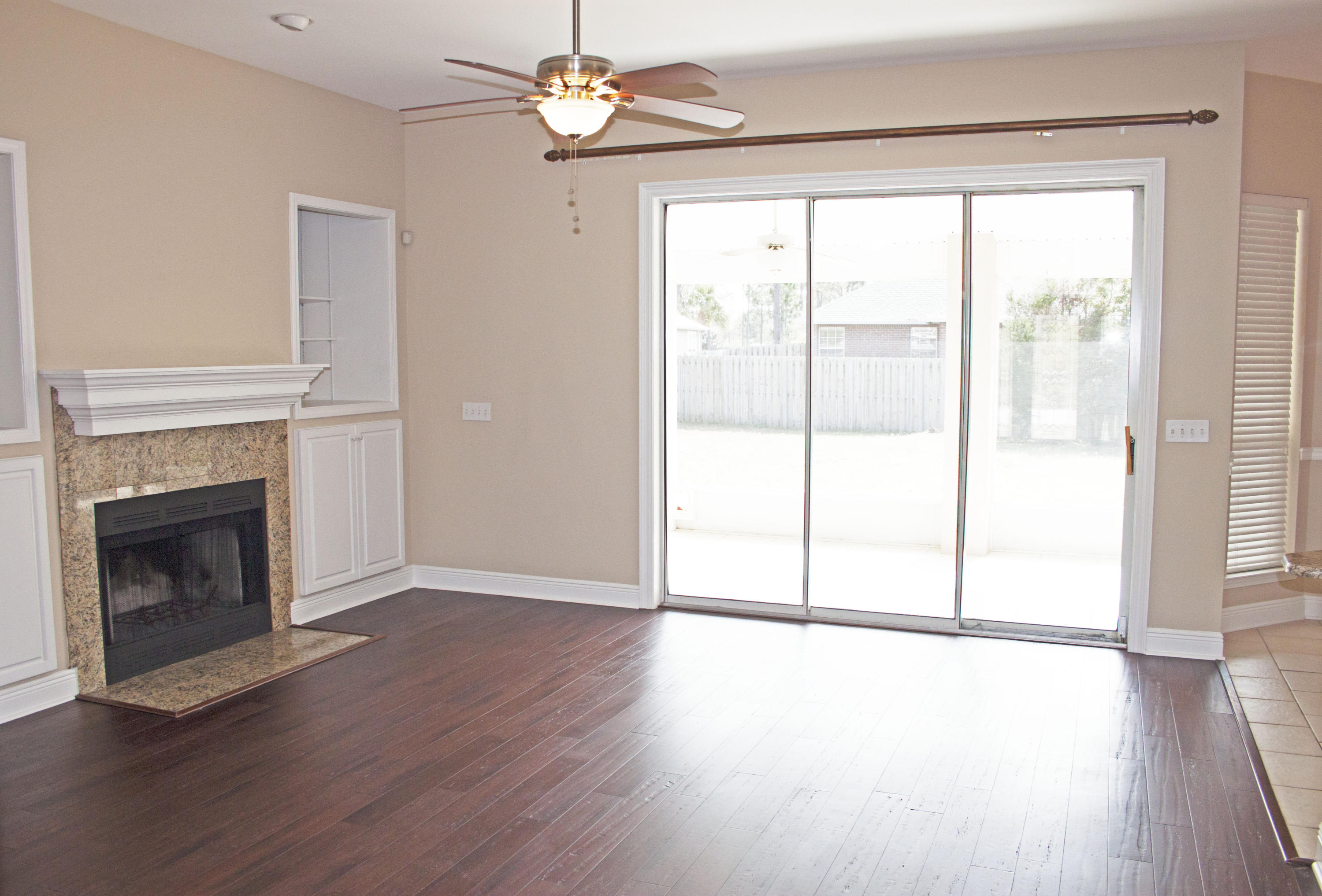 PELICAN BAY - Residential