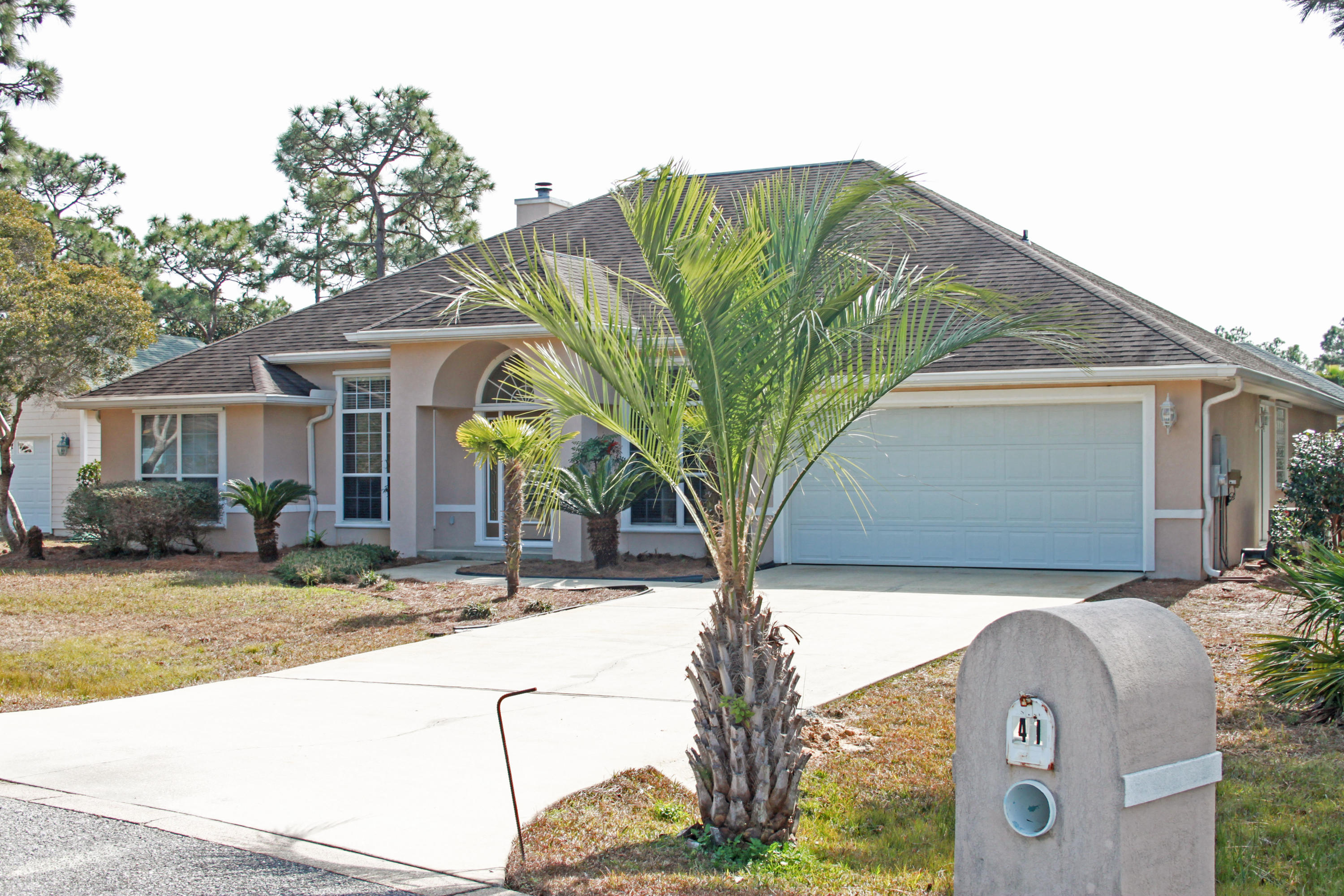 PELICAN BAY - Residential