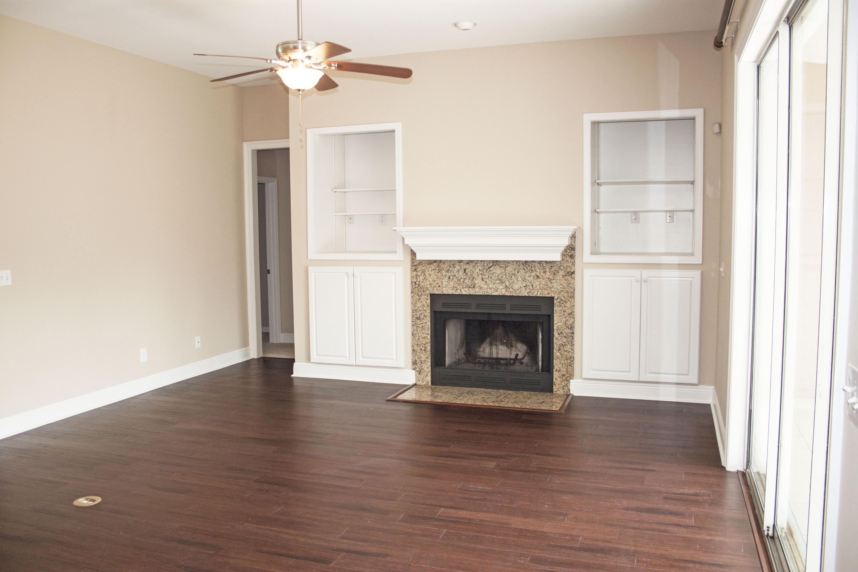 PELICAN BAY - Residential