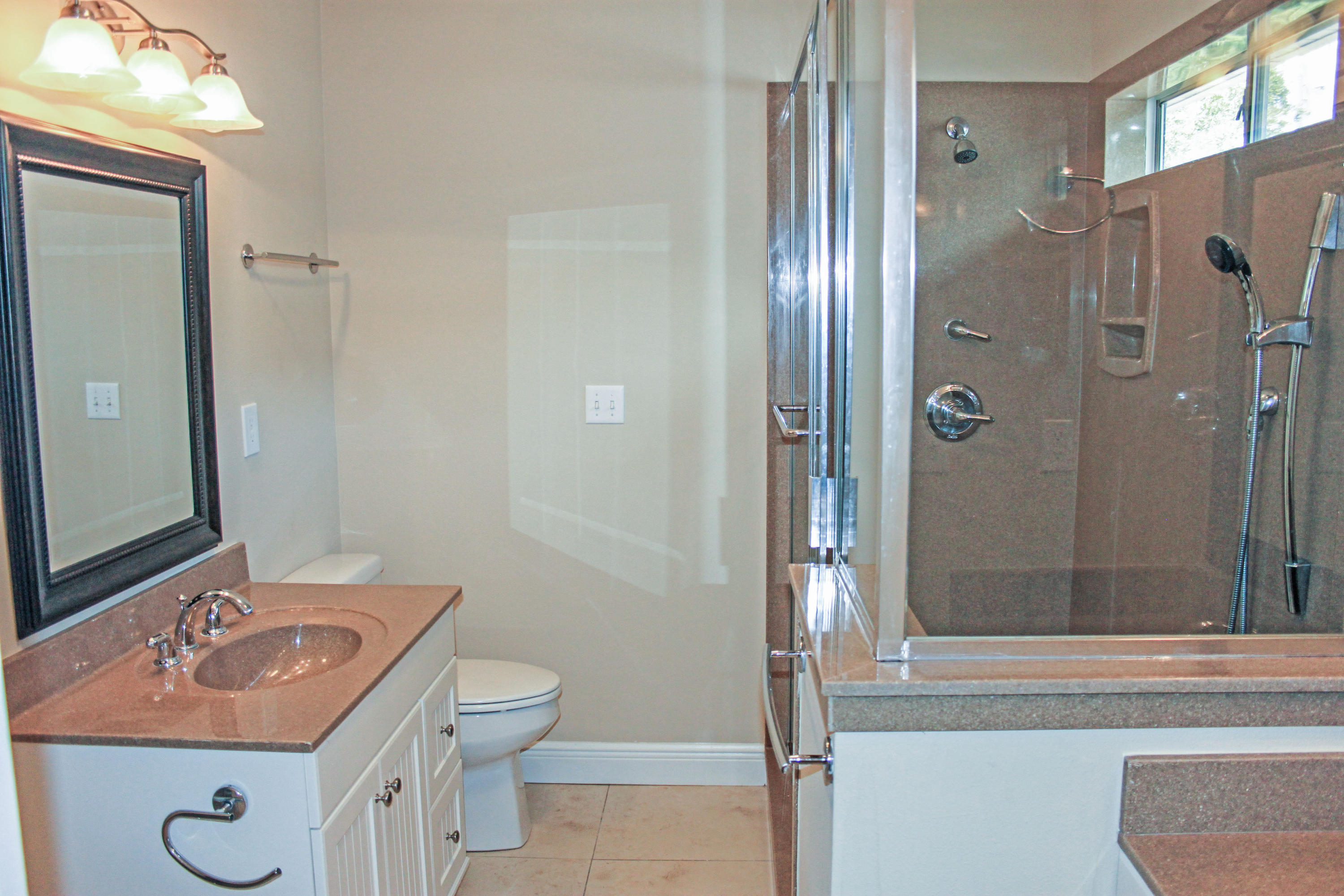 PELICAN BAY - Residential