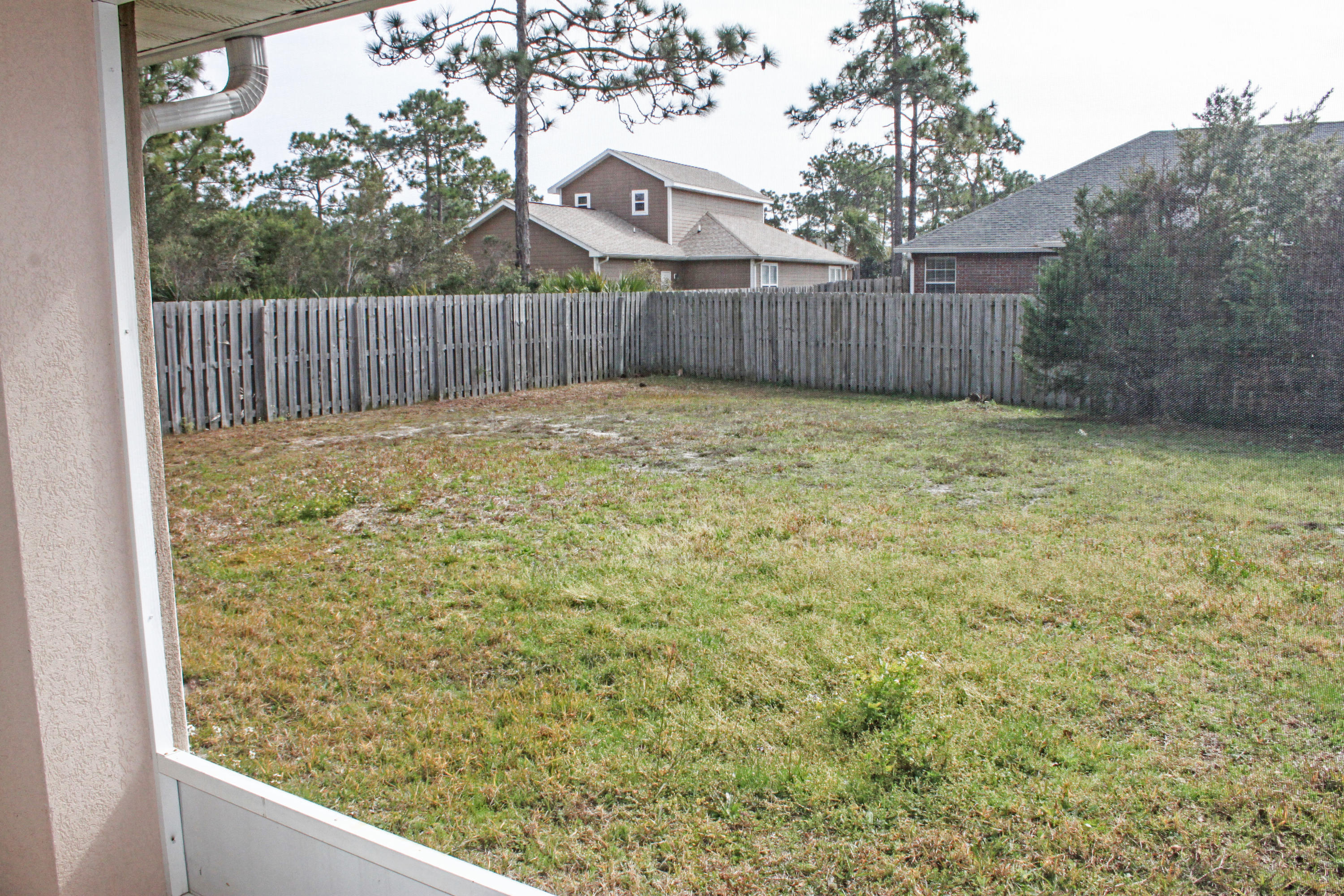 PELICAN BAY - Residential