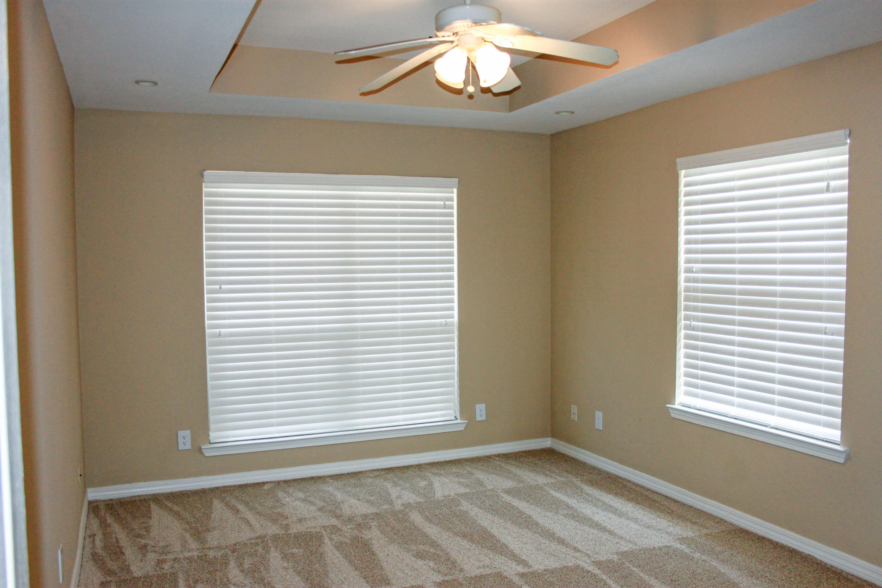 PELICAN BAY - Residential