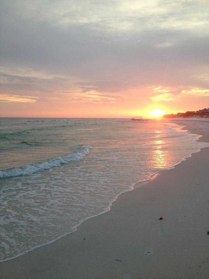 PELICAN BAY - Residential