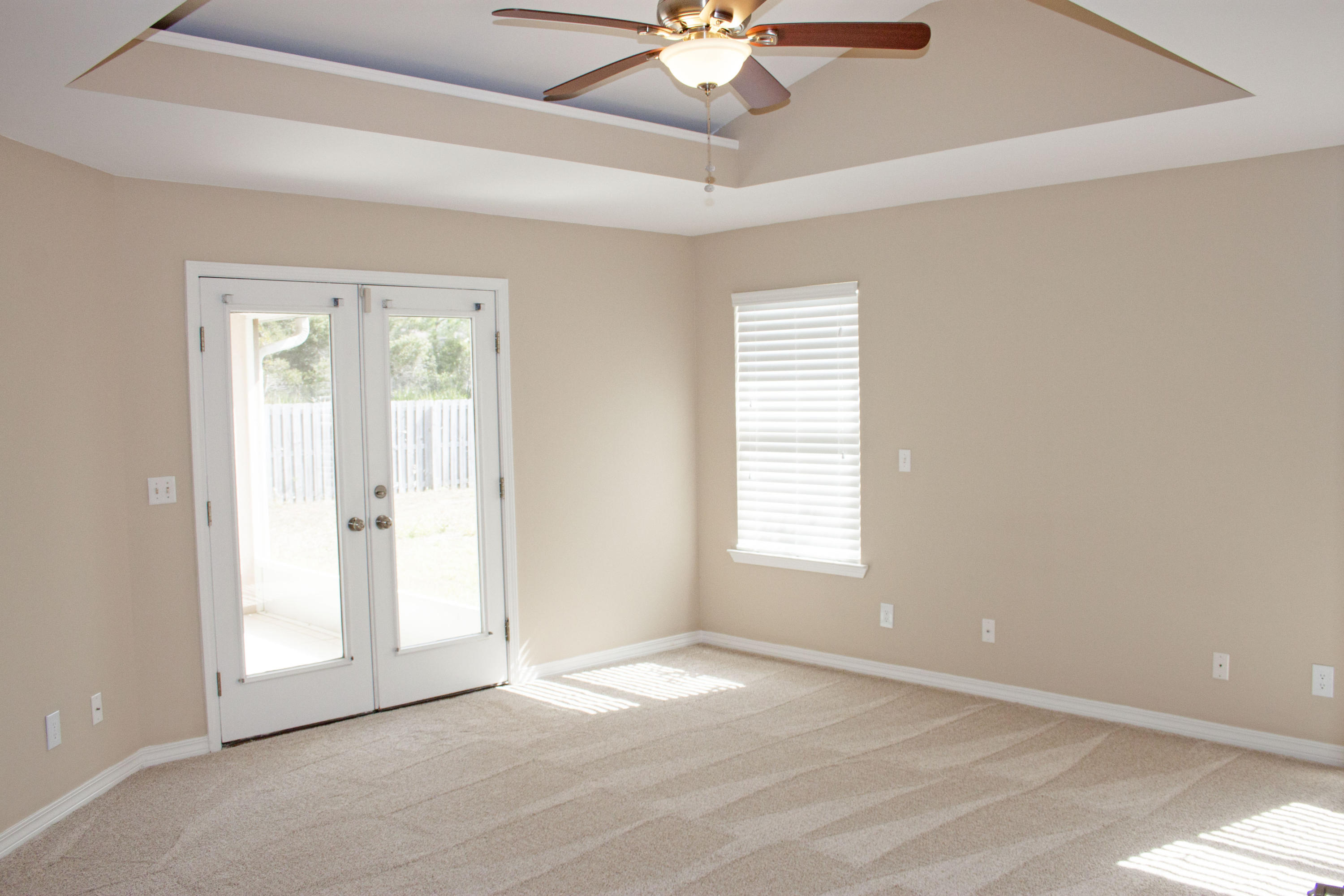 PELICAN BAY - Residential