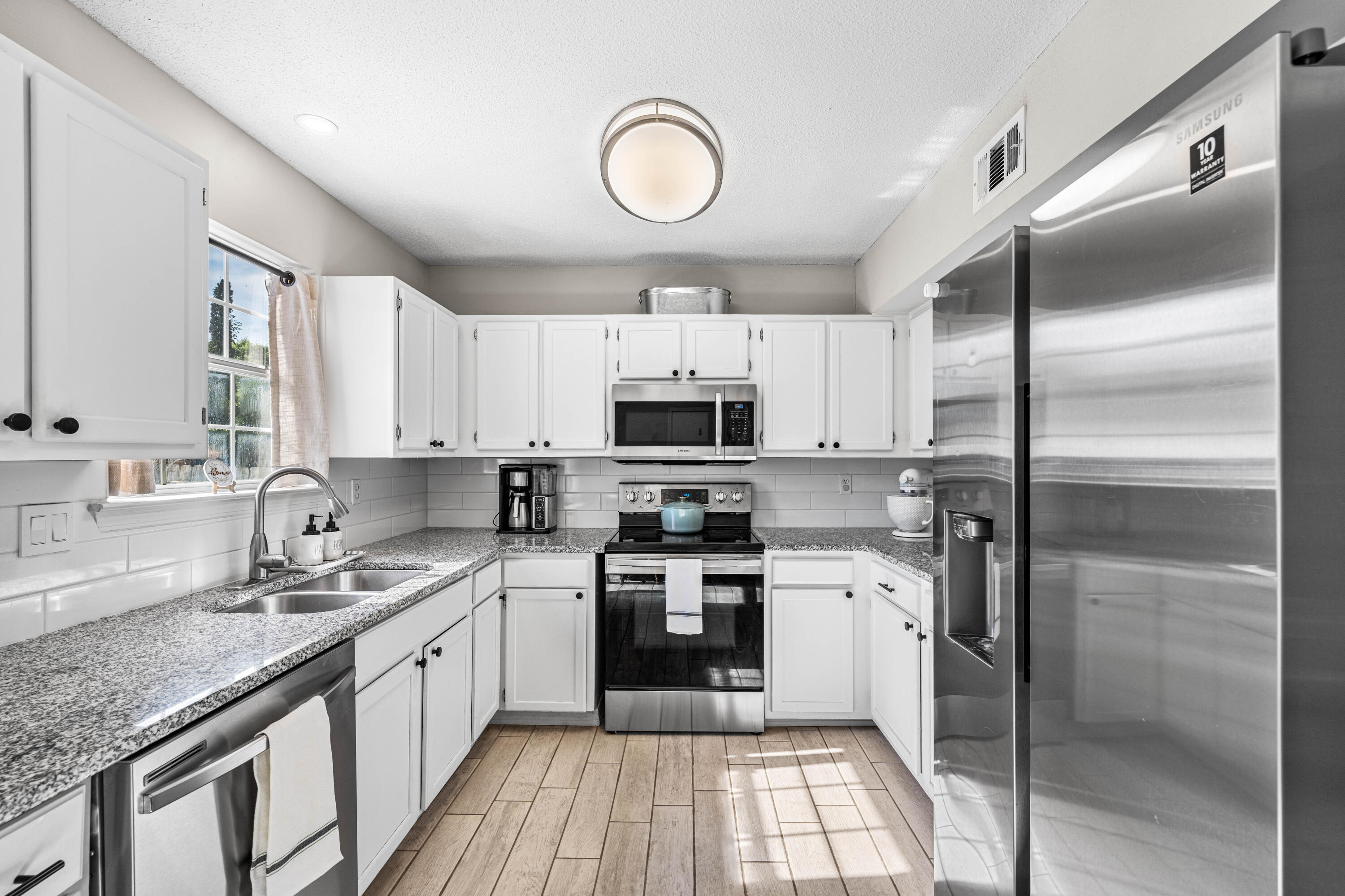 LEGION COVE S/D - Residential