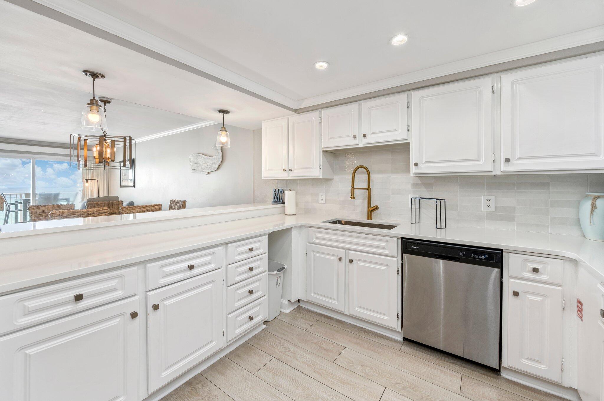 BEACH HOUSE CONDO PH 1 - Residential