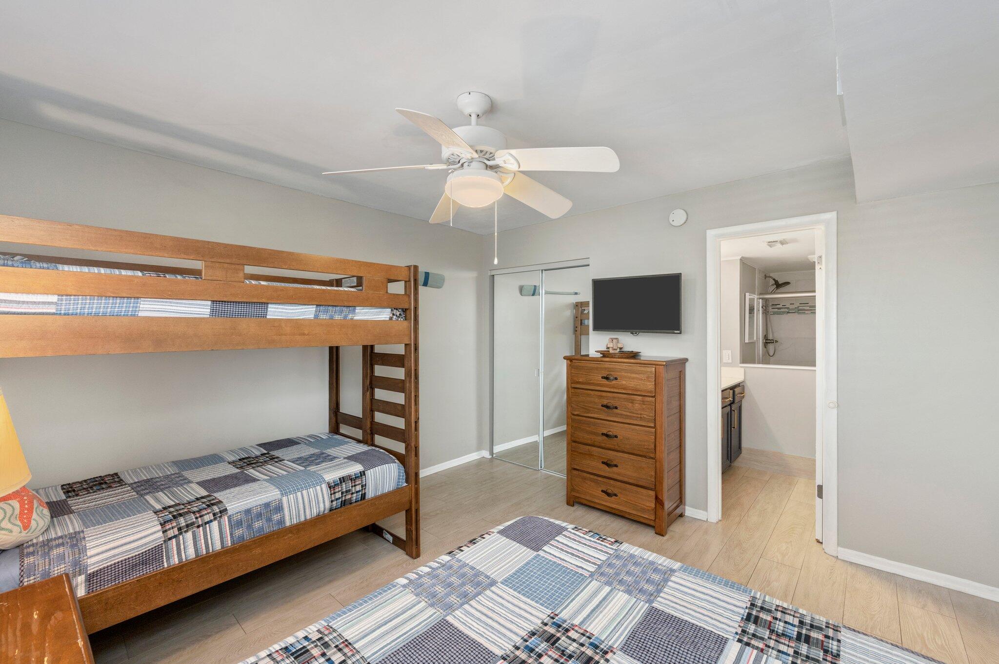 BEACH HOUSE CONDO PH 1 - Residential