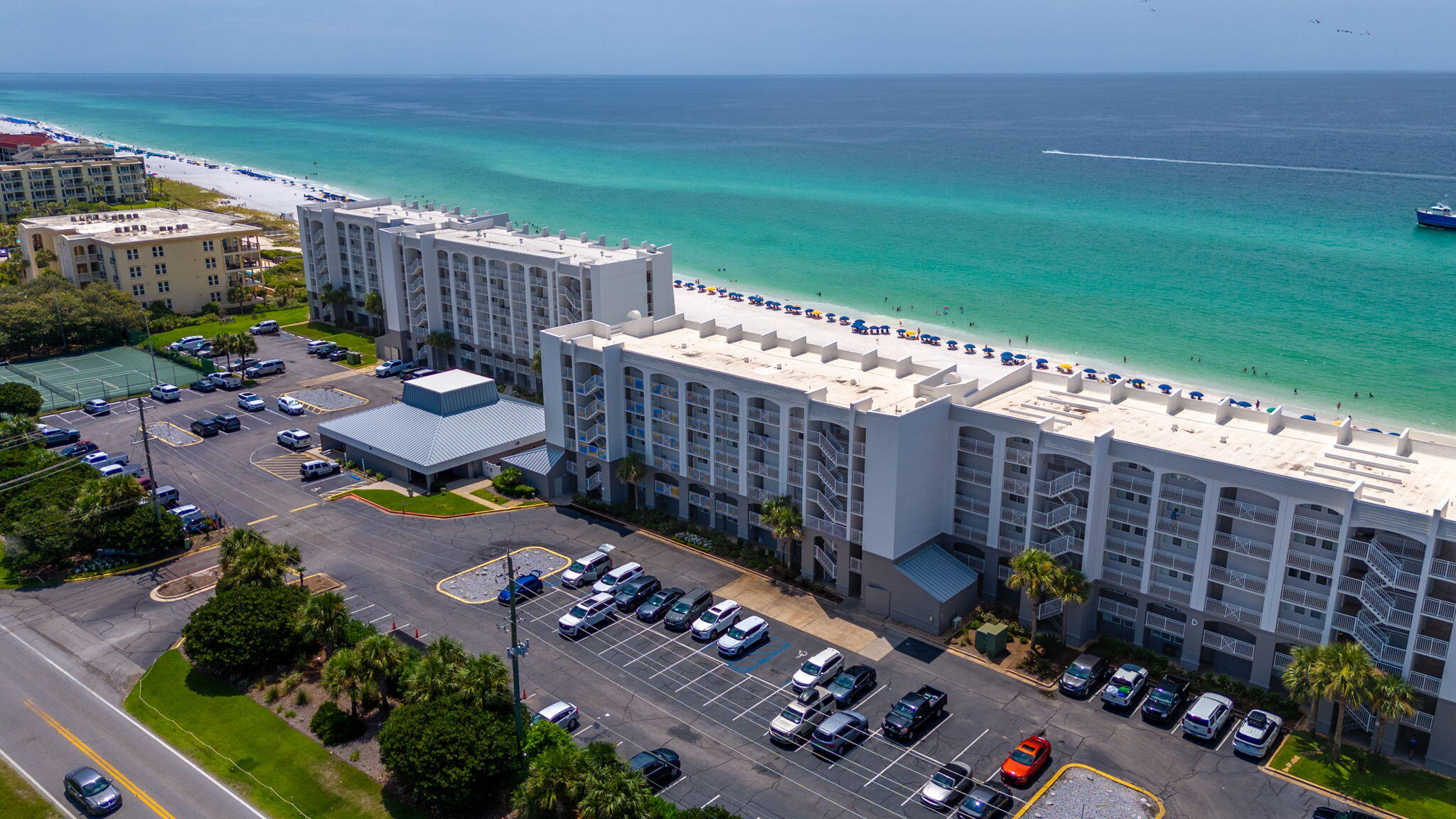BEACH HOUSE CONDO PH 1 - Residential