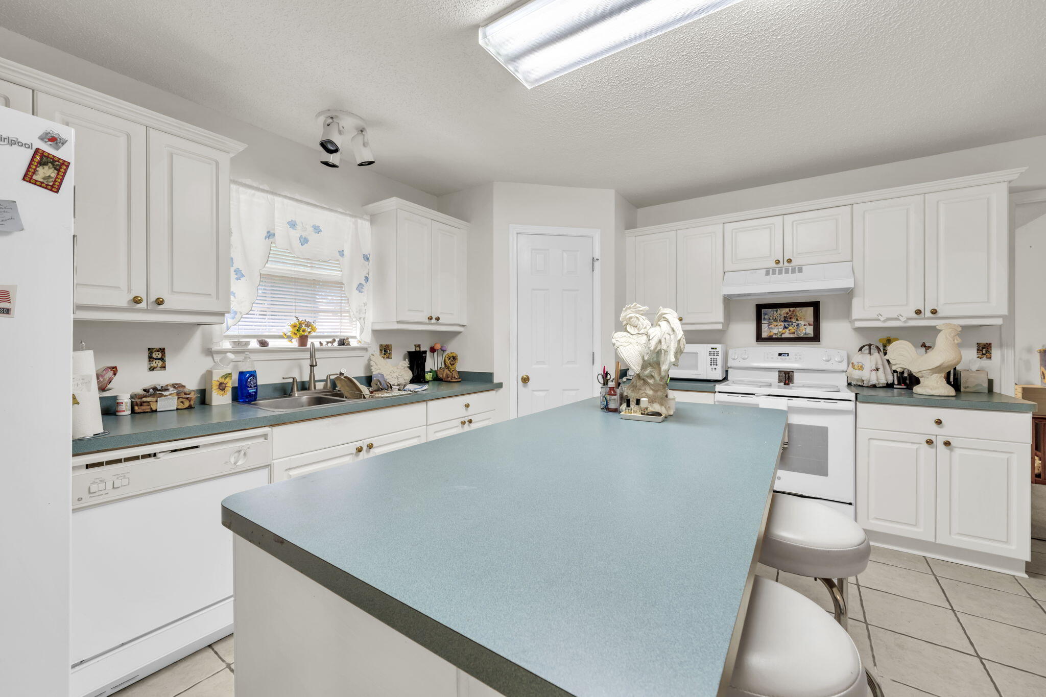 RAINTREE ESTATES - Residential