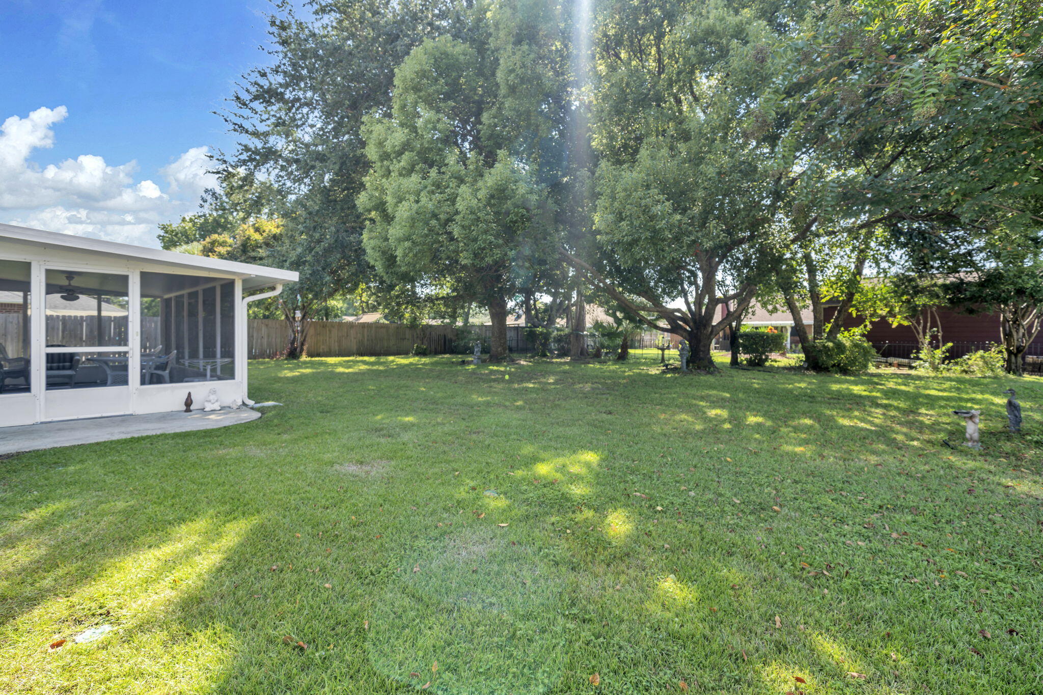 RAINTREE ESTATES - Residential