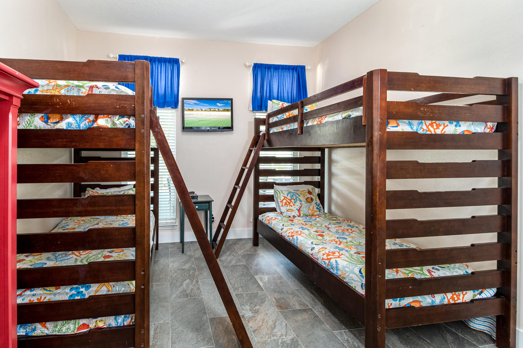 SUNRISE BEACH - Residential