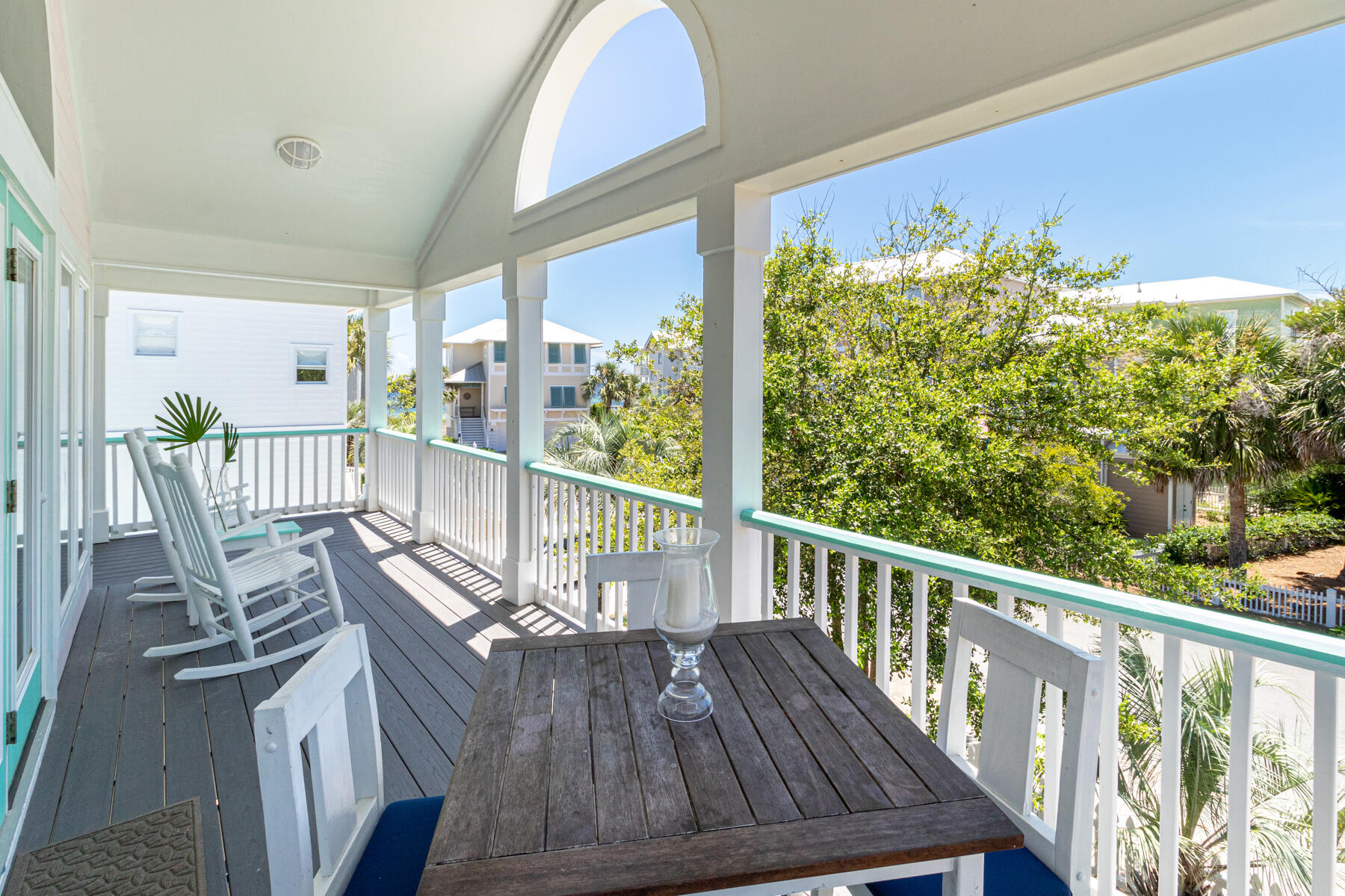 SUNRISE BEACH - Residential