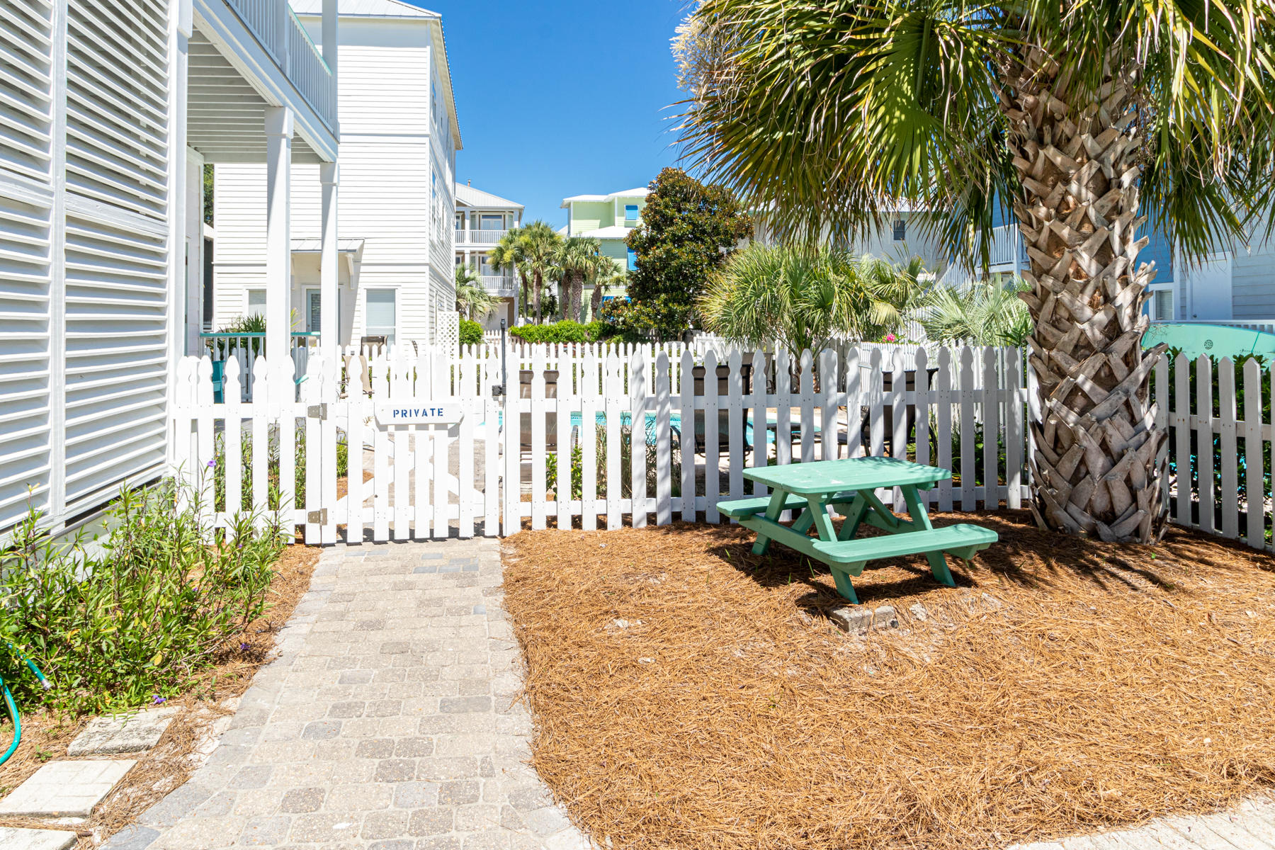 SUNRISE BEACH - Residential