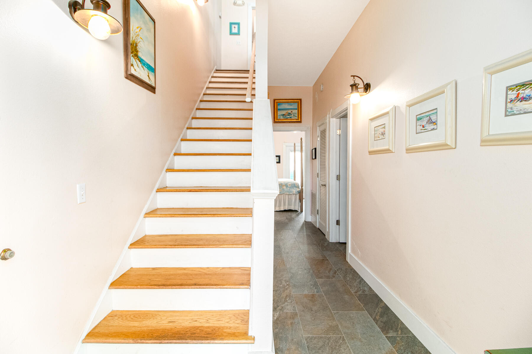 SUNRISE BEACH - Residential