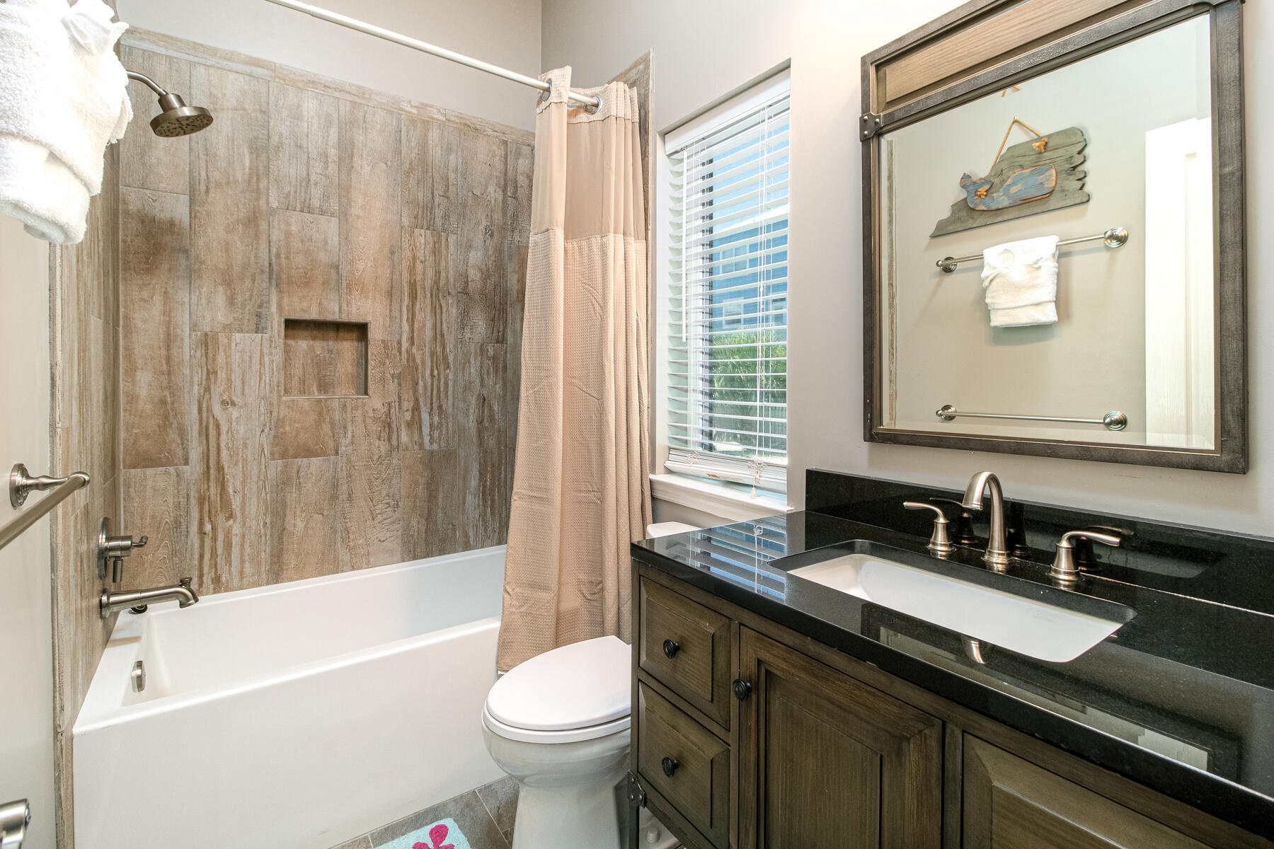 SUNRISE BEACH - Residential