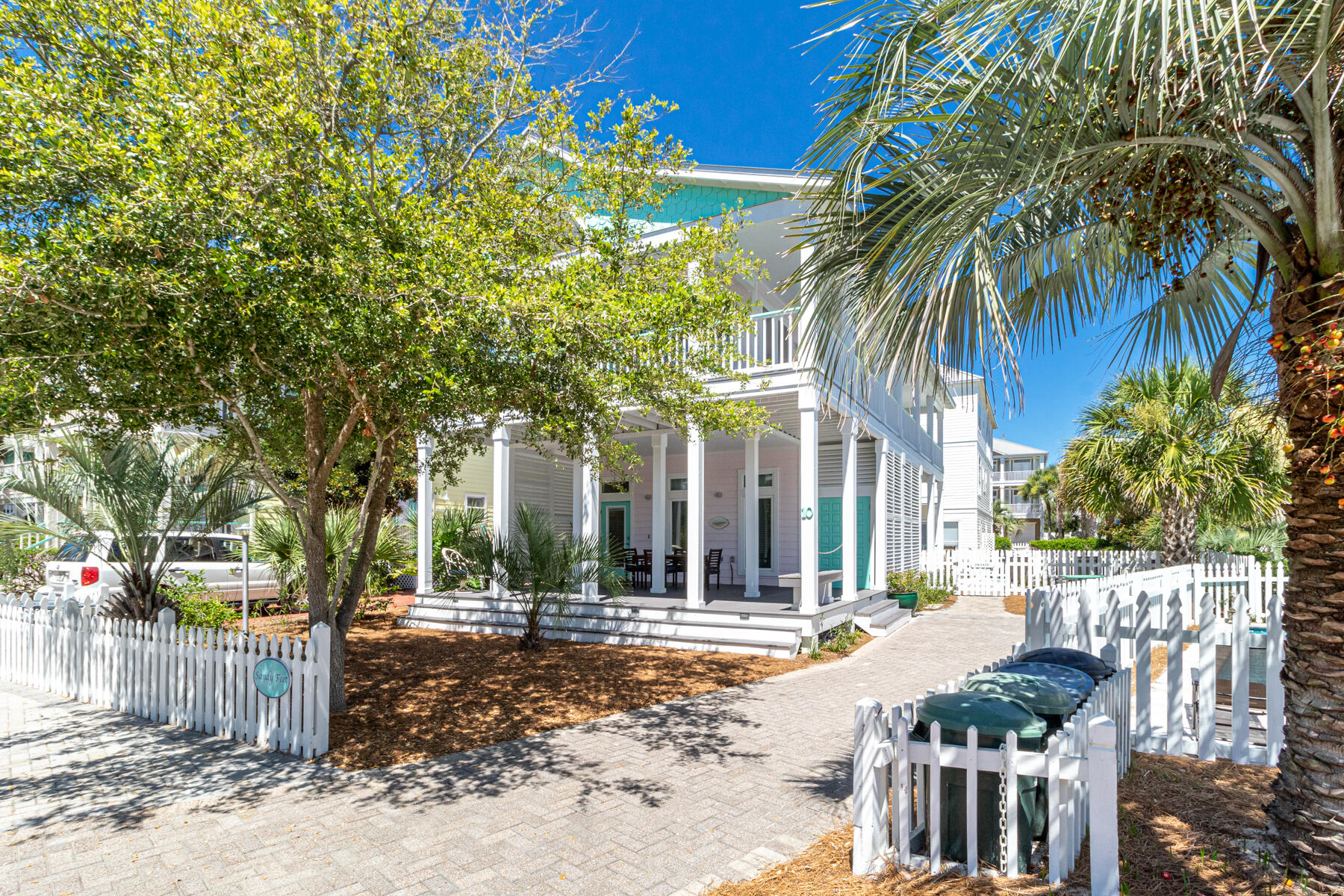 SUNRISE BEACH - Residential