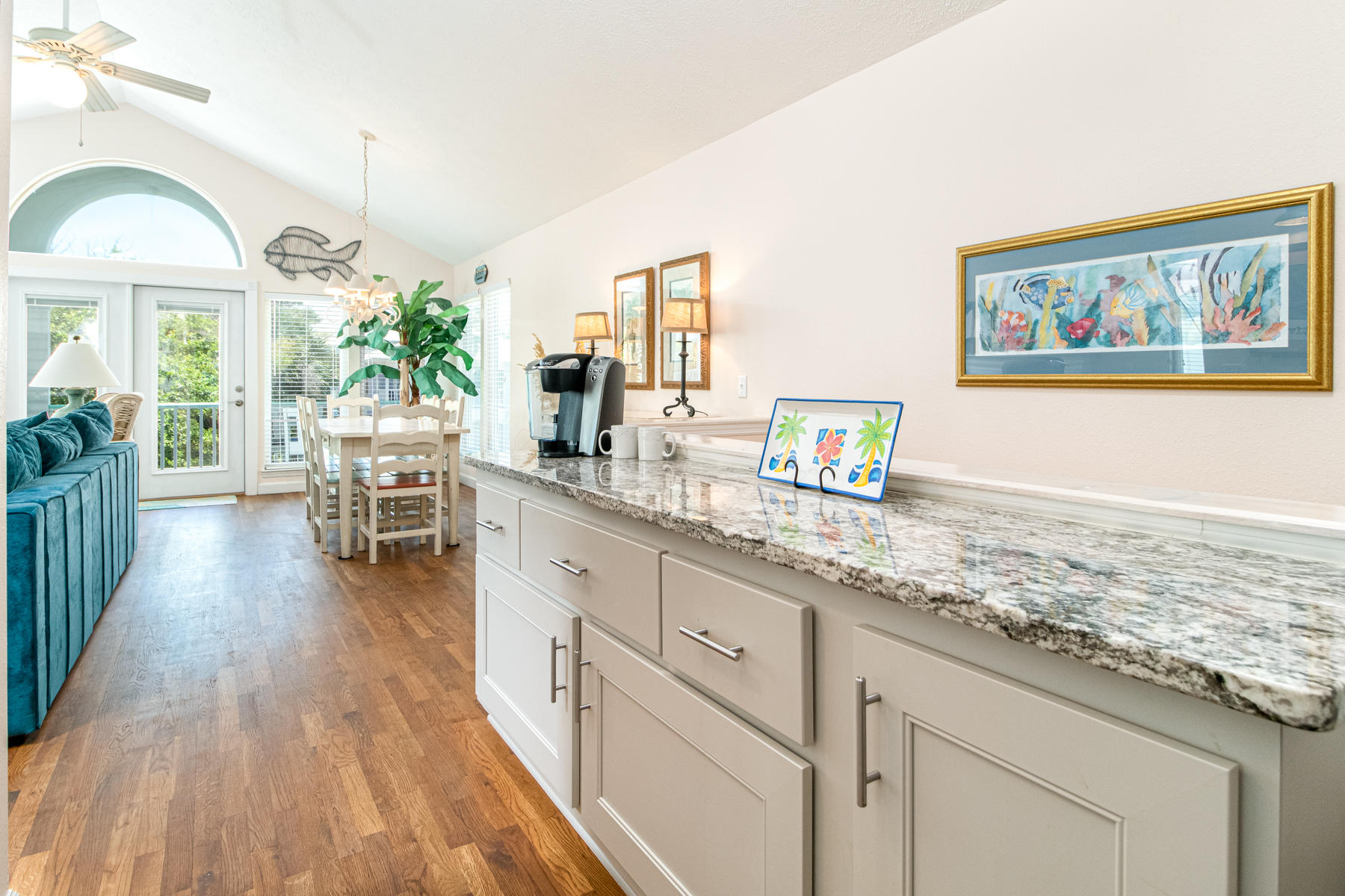 SUNRISE BEACH - Residential