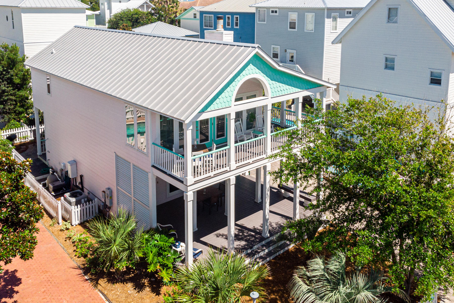 SUNRISE BEACH - Residential