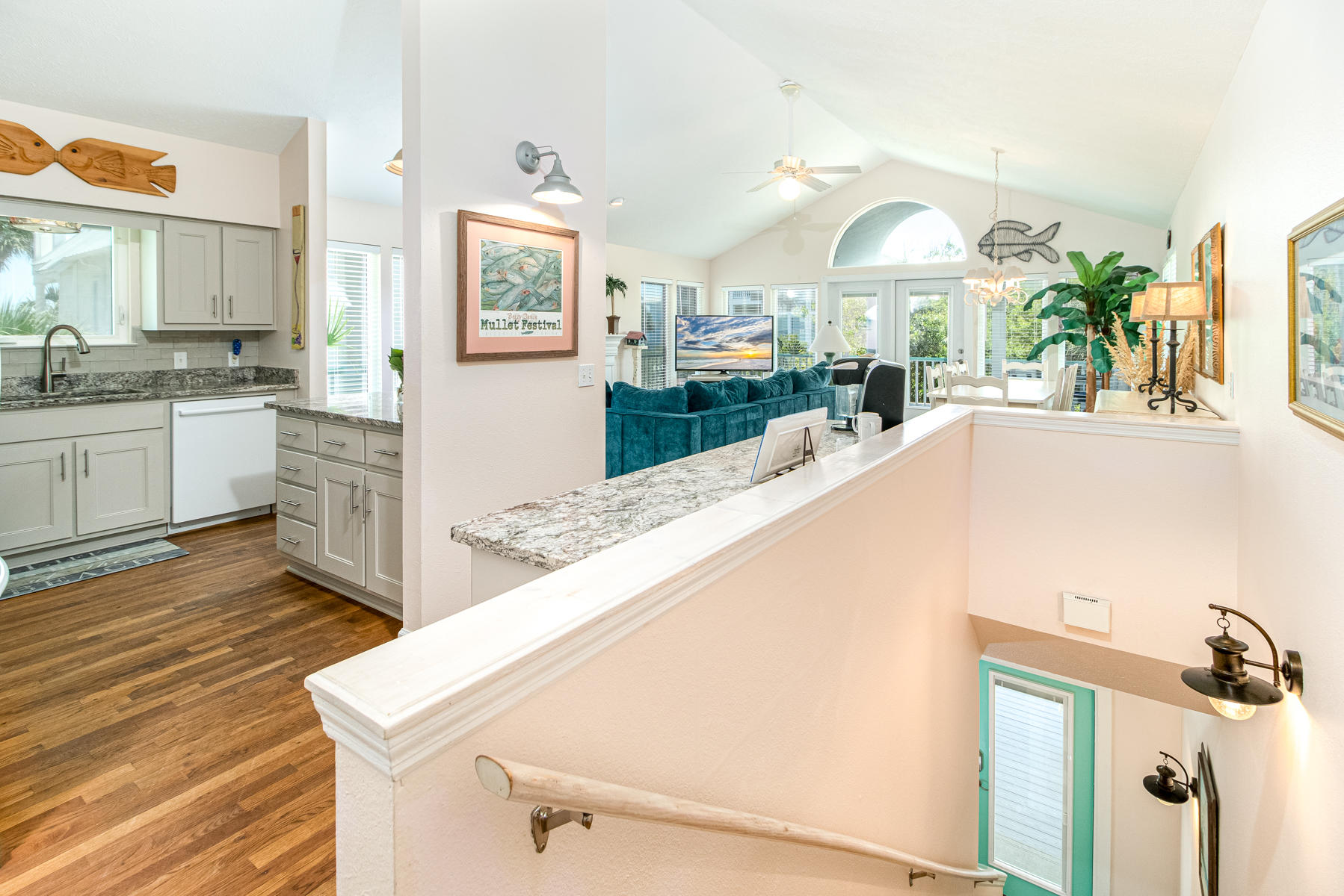 SUNRISE BEACH - Residential