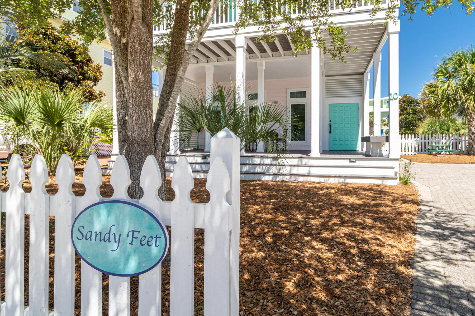 SUNRISE BEACH - Residential